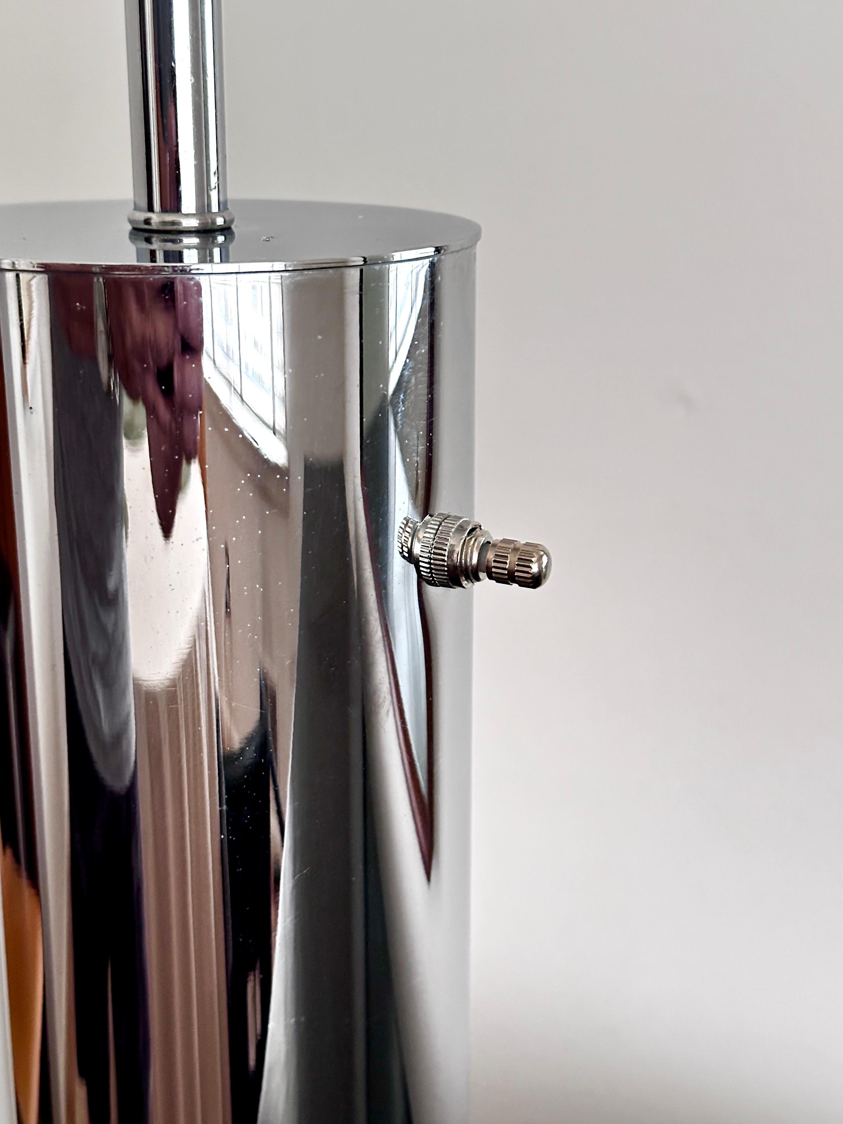 Pair Of Vintage Chrome Cylindrical Table Lamps From Nessen Studios For Sale 6