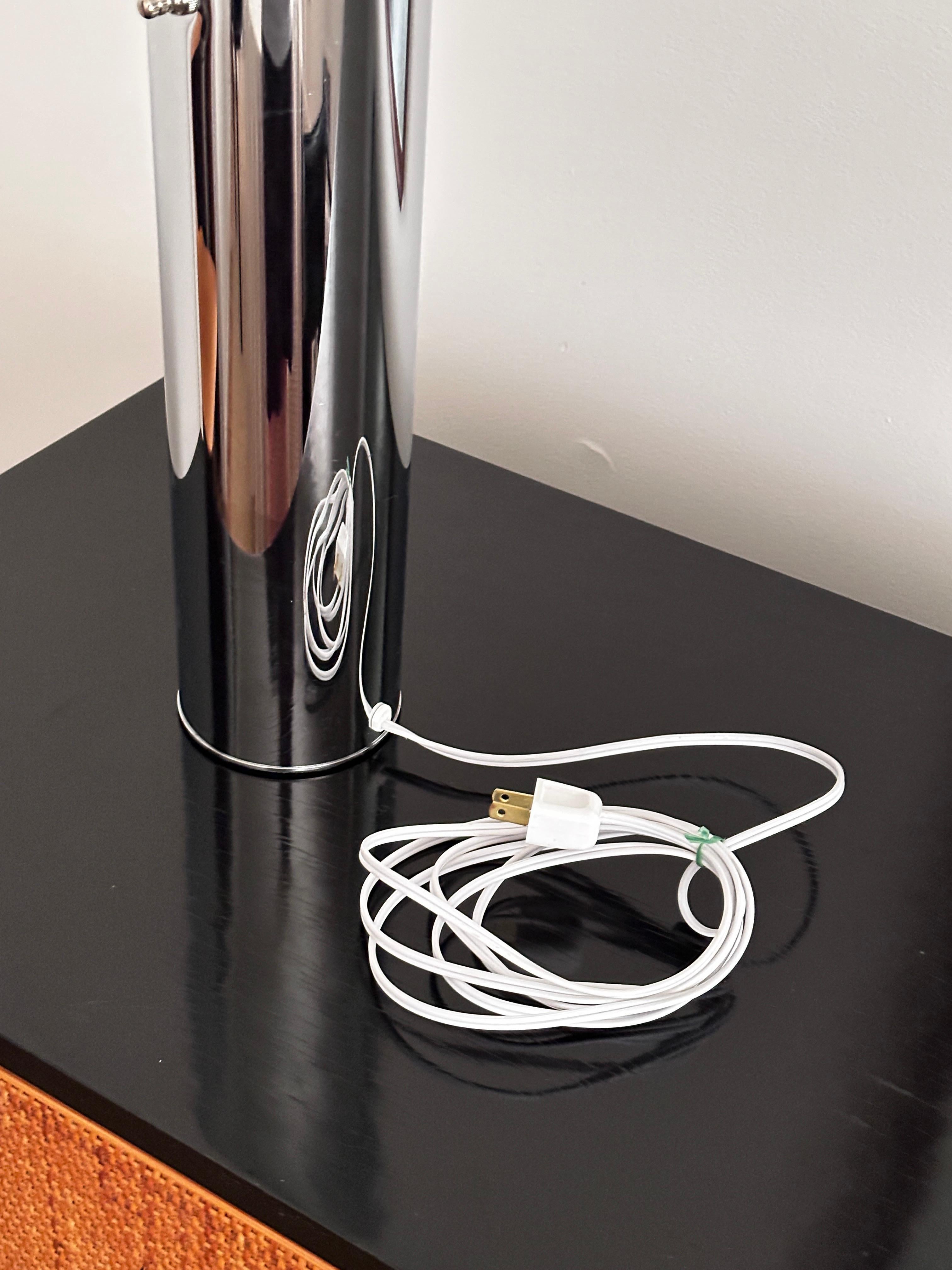 Pair Of Vintage Chrome Cylindrical Table Lamps From Nessen Studios For Sale 8