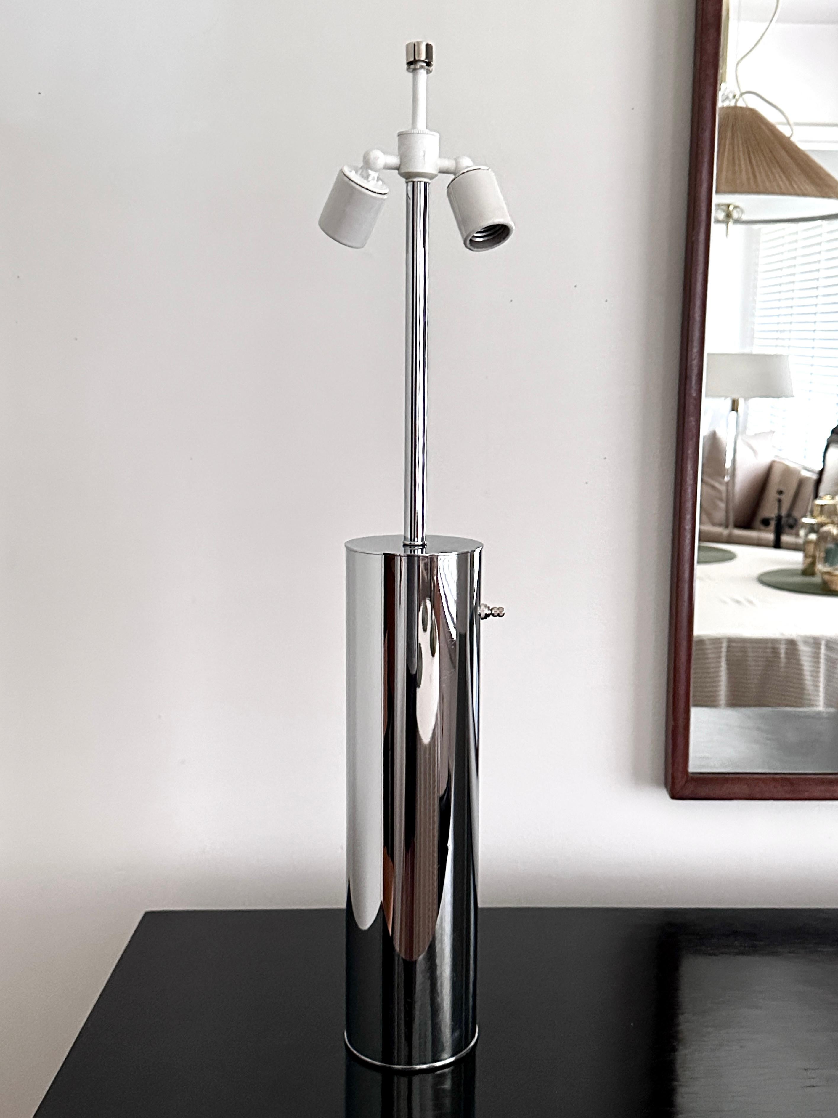 Pair Of Vintage Chrome Cylindrical Table Lamps From Nessen Studios For Sale 2