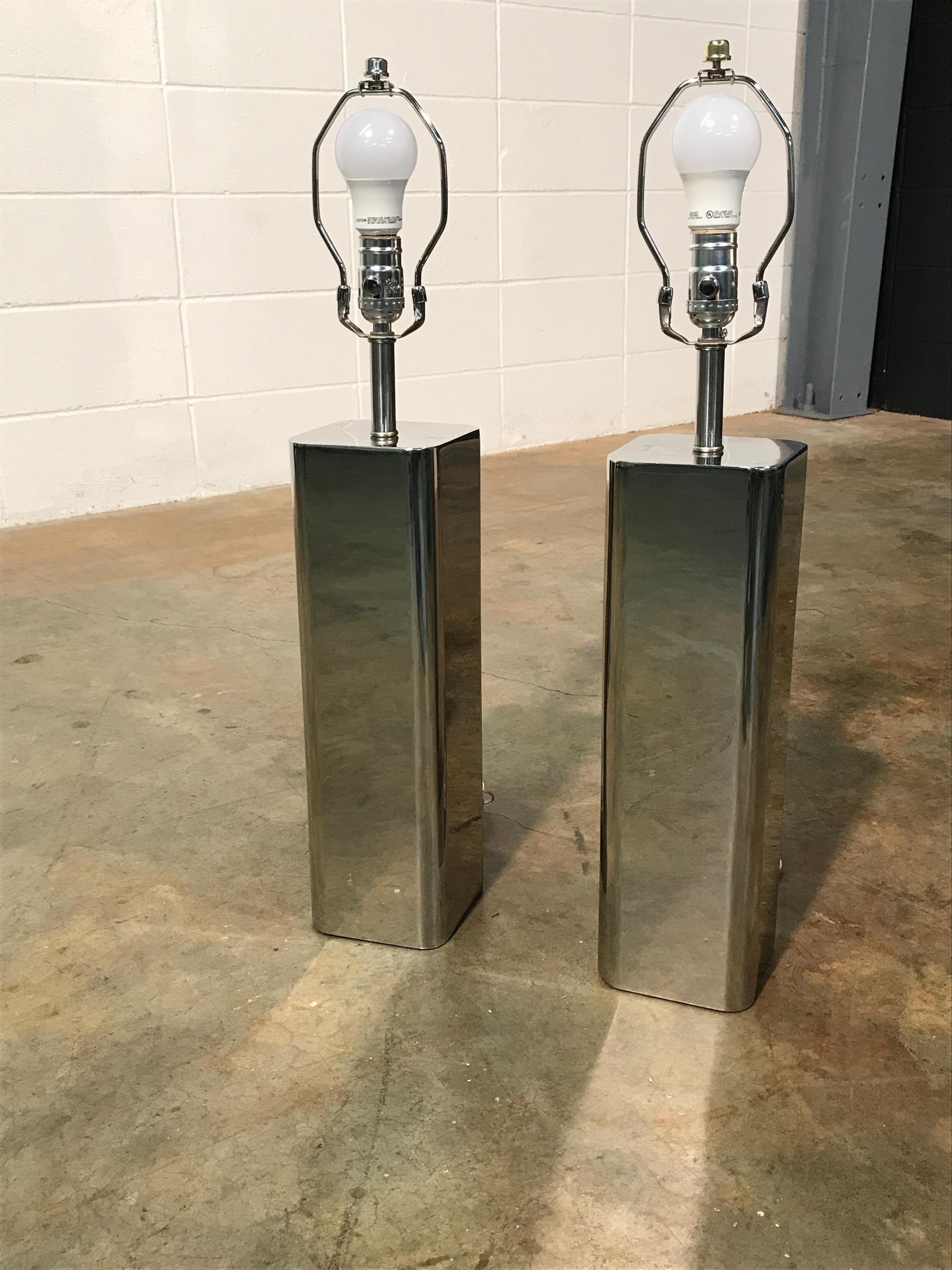 Pair of Vintage Chrome Lamps Attributed to Laurel Lamp Co. In Good Condition For Sale In Marietta, GA