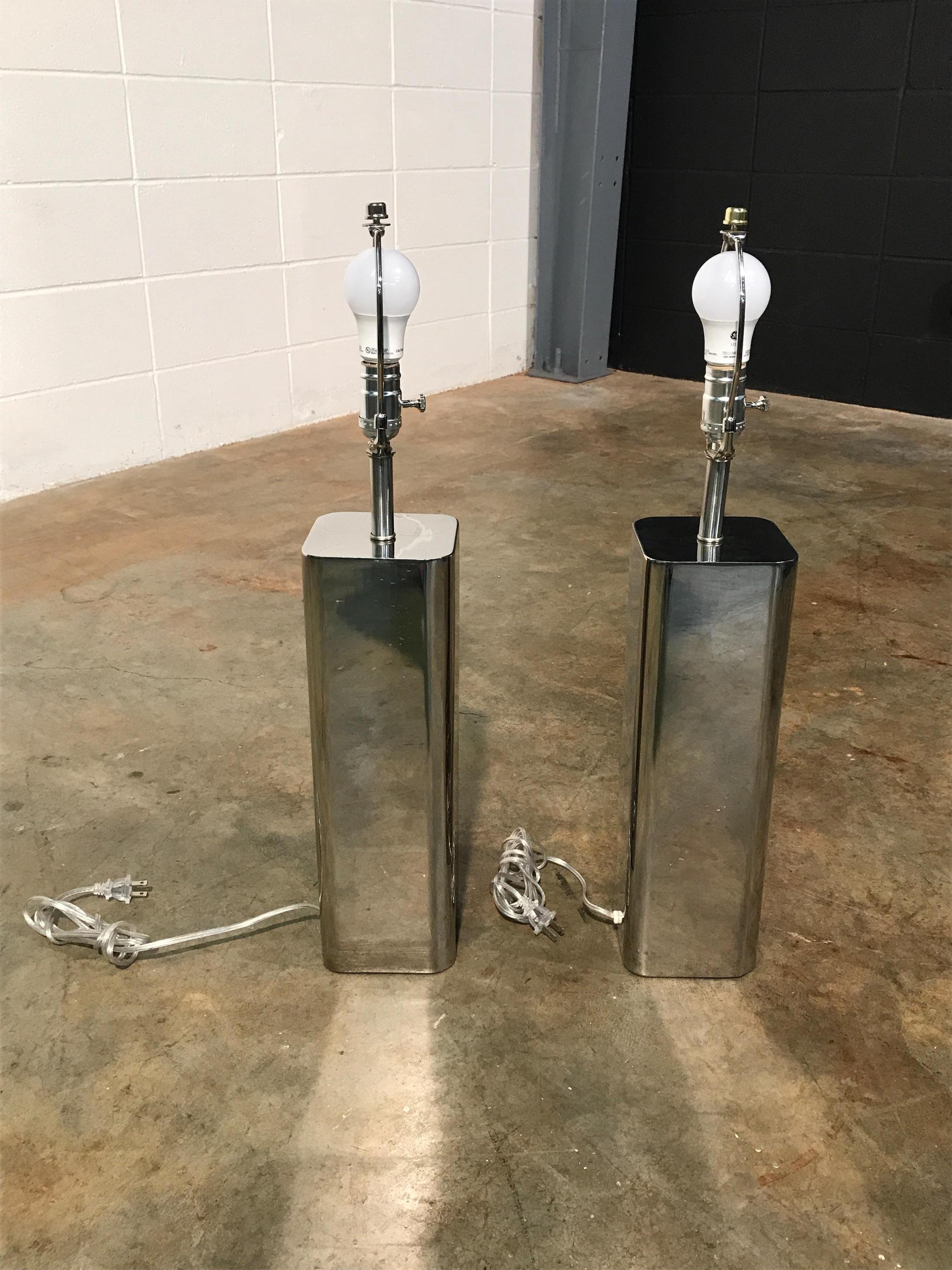 20th Century Pair of Vintage Chrome Lamps Attributed to Laurel Lamp Co. For Sale