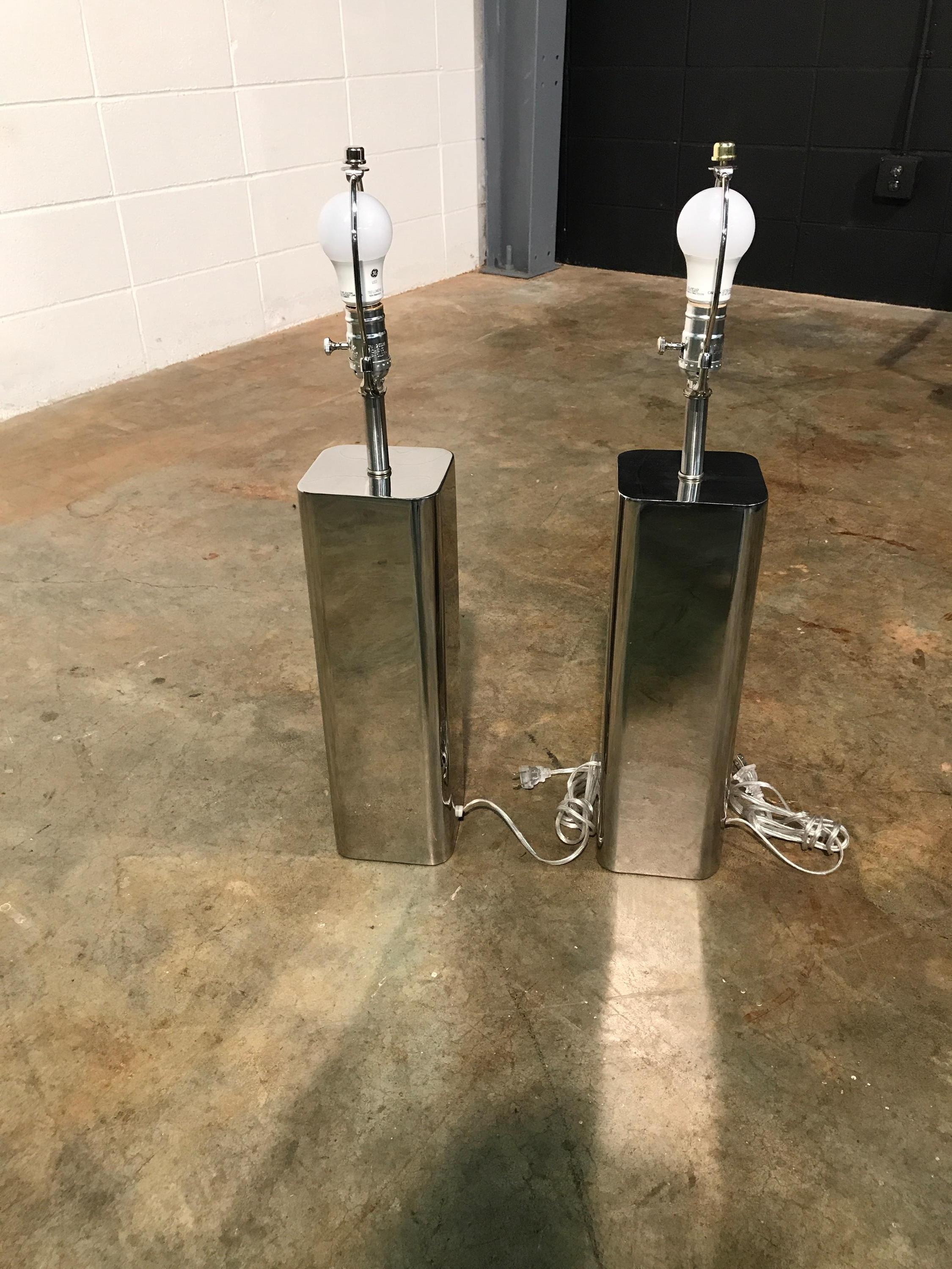 Pair of Vintage Chrome Lamps Attributed to Laurel Lamp Co. For Sale 3