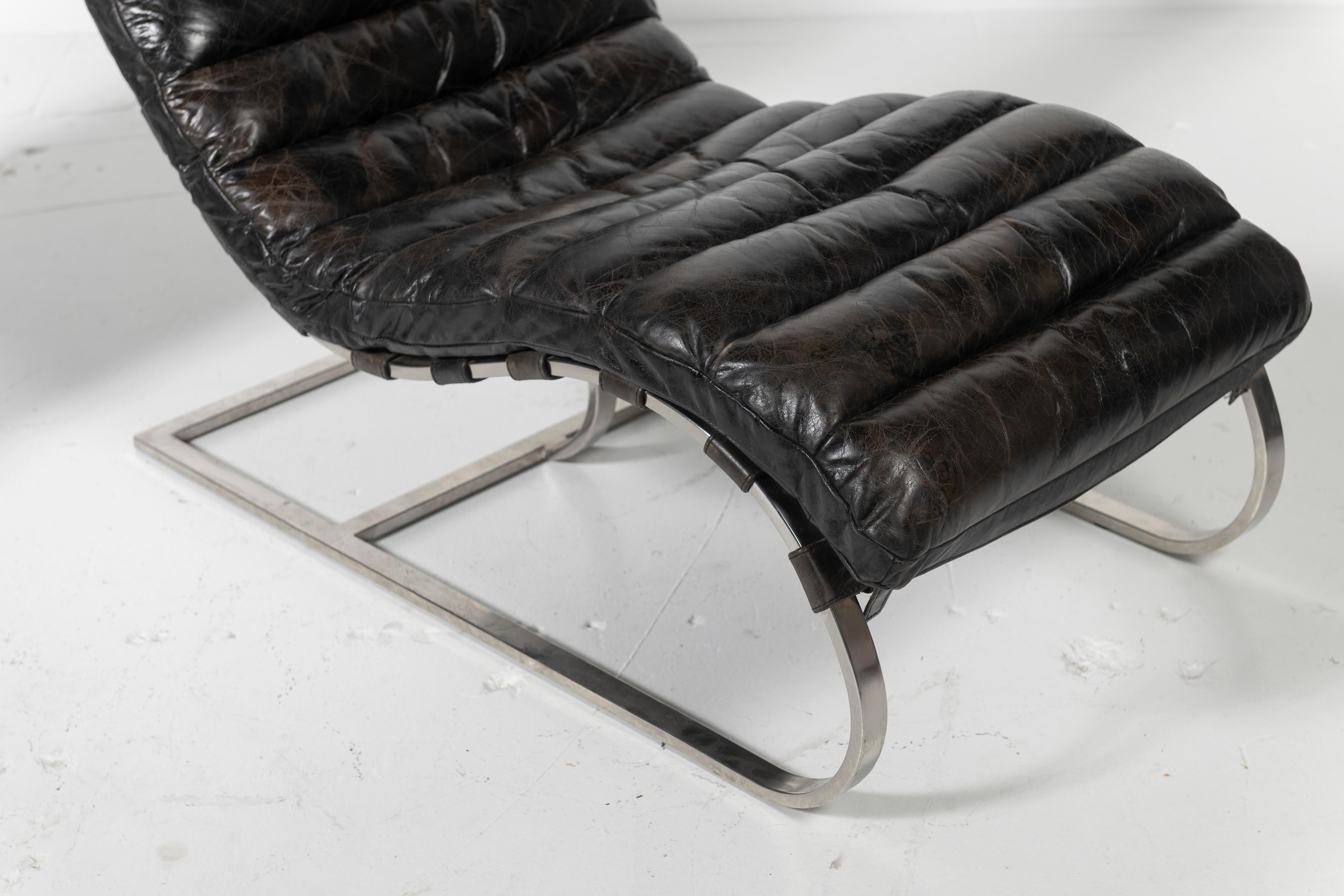 Pair of Vintage Michel Boyer Chromed Steel & Black Leather Chaise Lounge Chairs For Sale 1