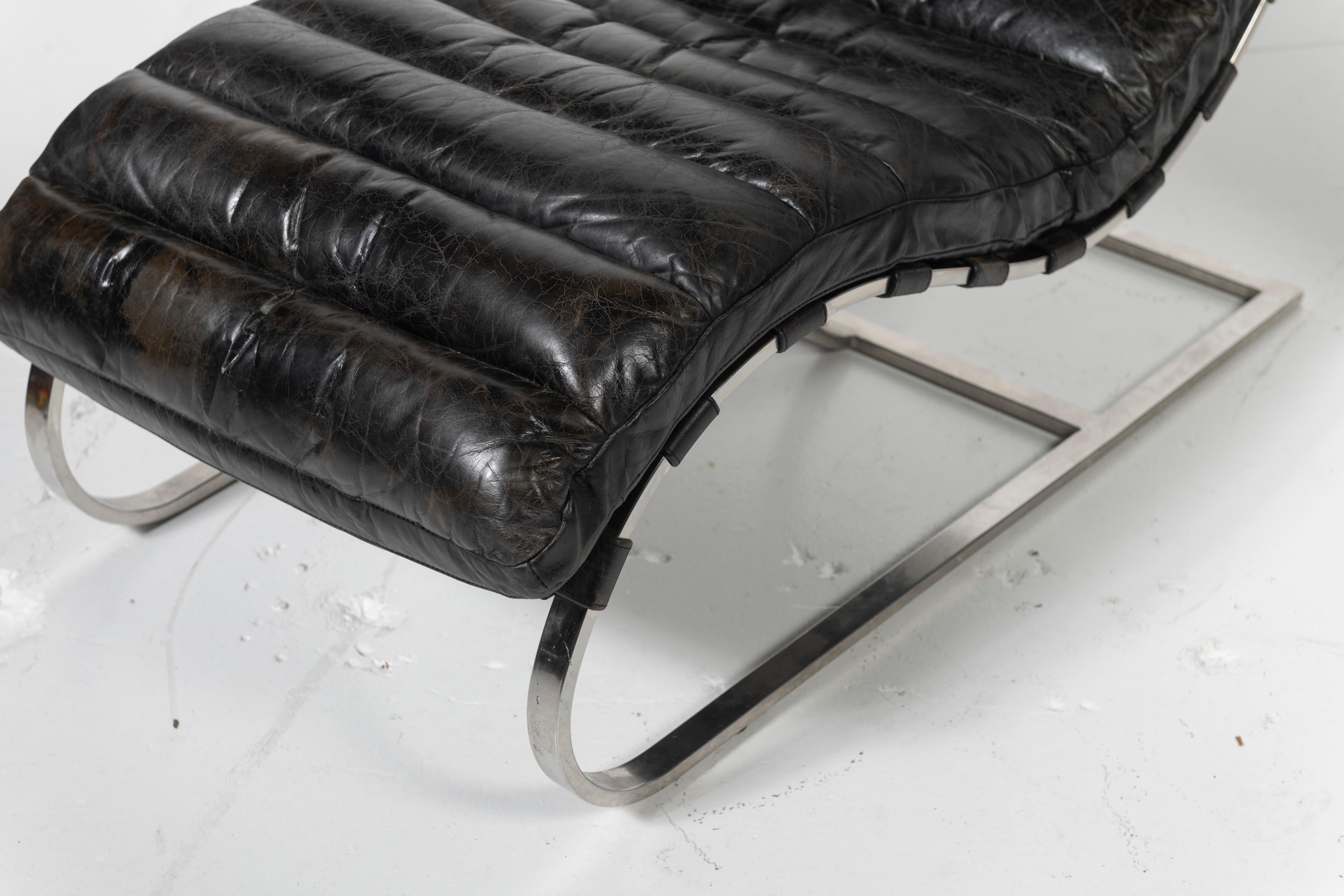 Pair of Vintage Michel Boyer Chromed Steel & Black Leather Chaise Lounge Chairs In Good Condition For Sale In San Francisco, CA