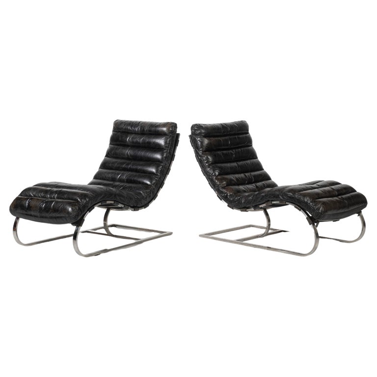 Pair of Vintage Chromed Steel and Black Leather Chaise Lounge Chairs For Sale