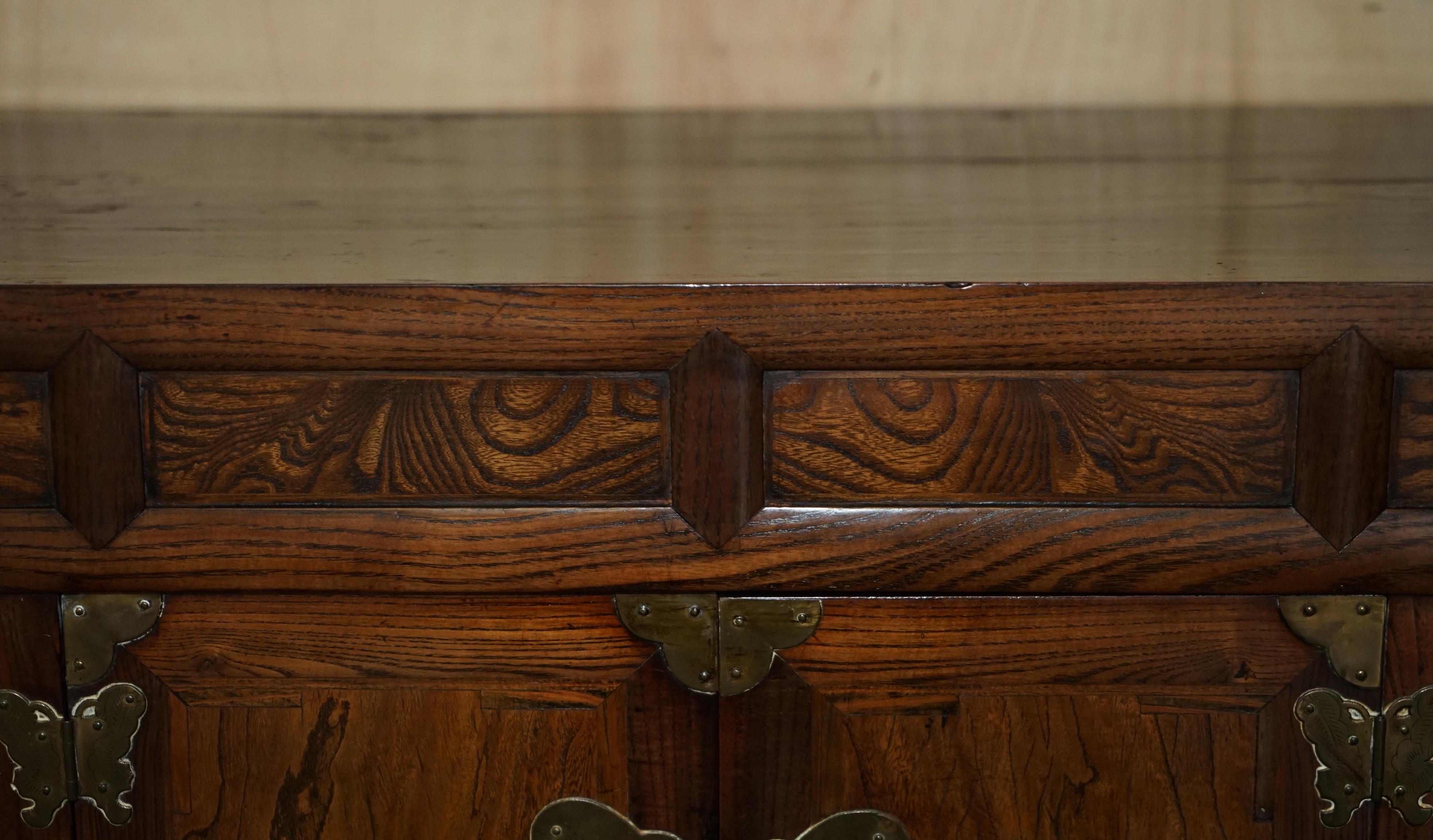 Pärchen Vintage 1950 ASIAN KOREAN SCHOLARS SIDE TABLE CHESTS INC DRAWERS im Angebot 12