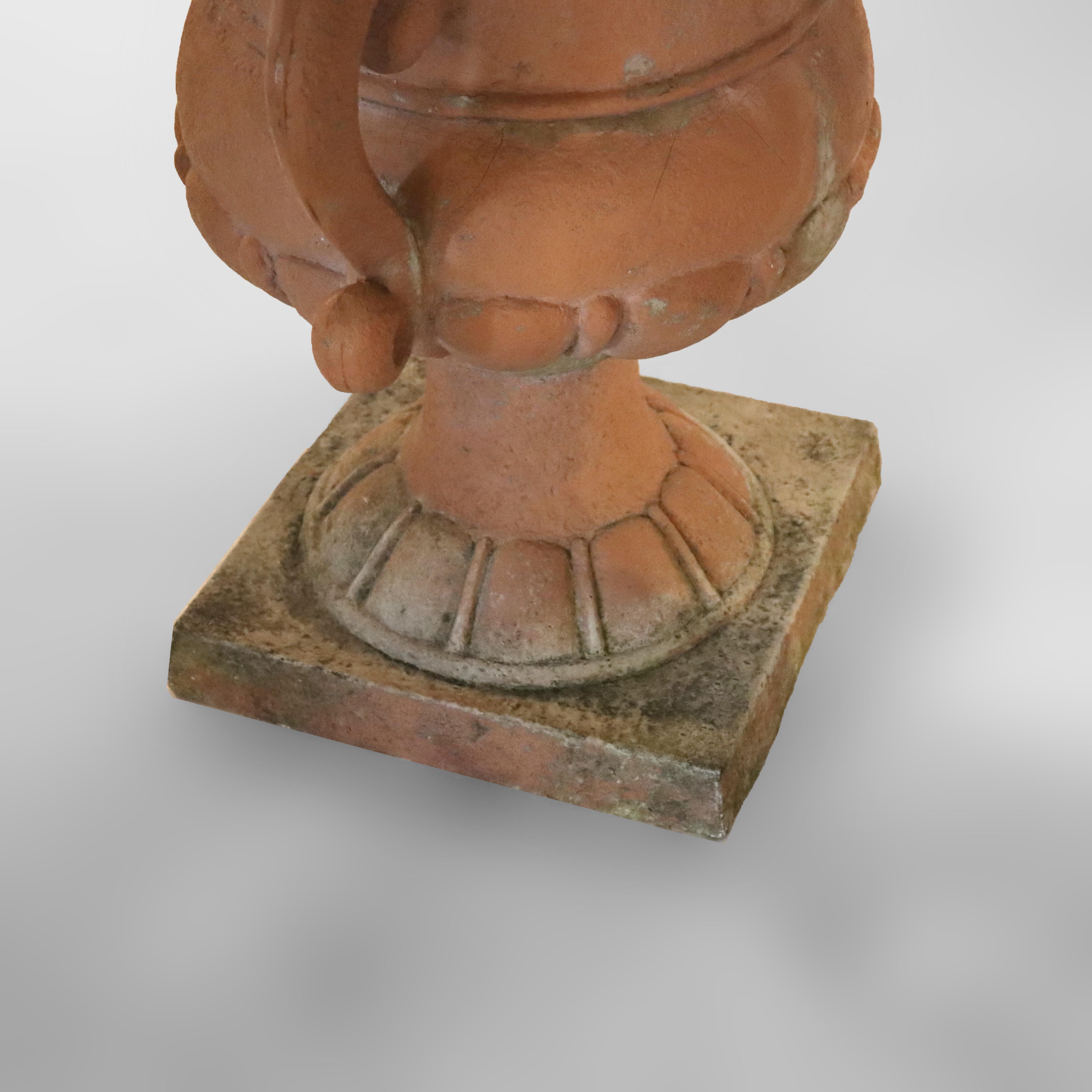 Coppia di vasi da giardino classici d'epoca in terracotta colorata C1940 in vendita 1