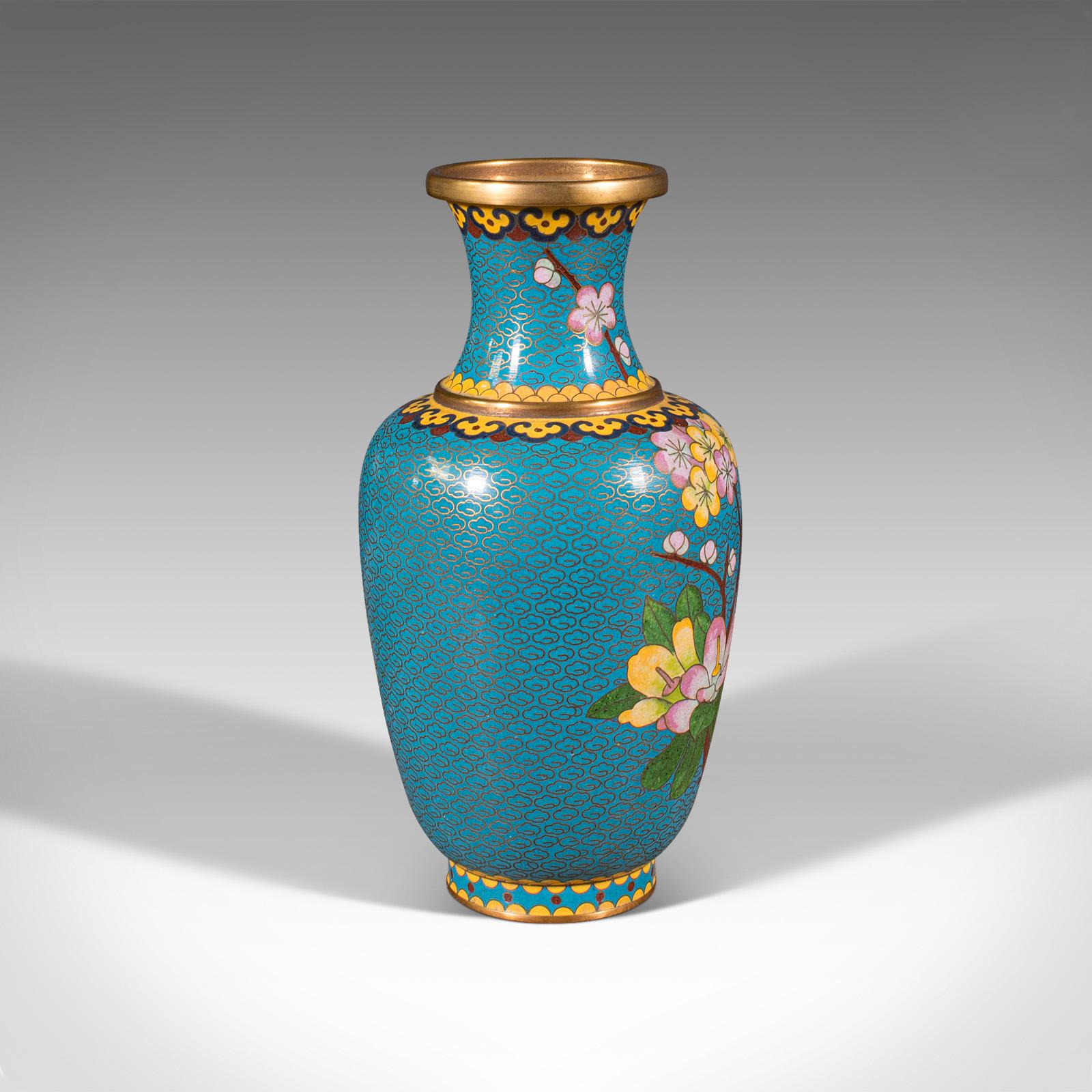 chinese flower vase antique