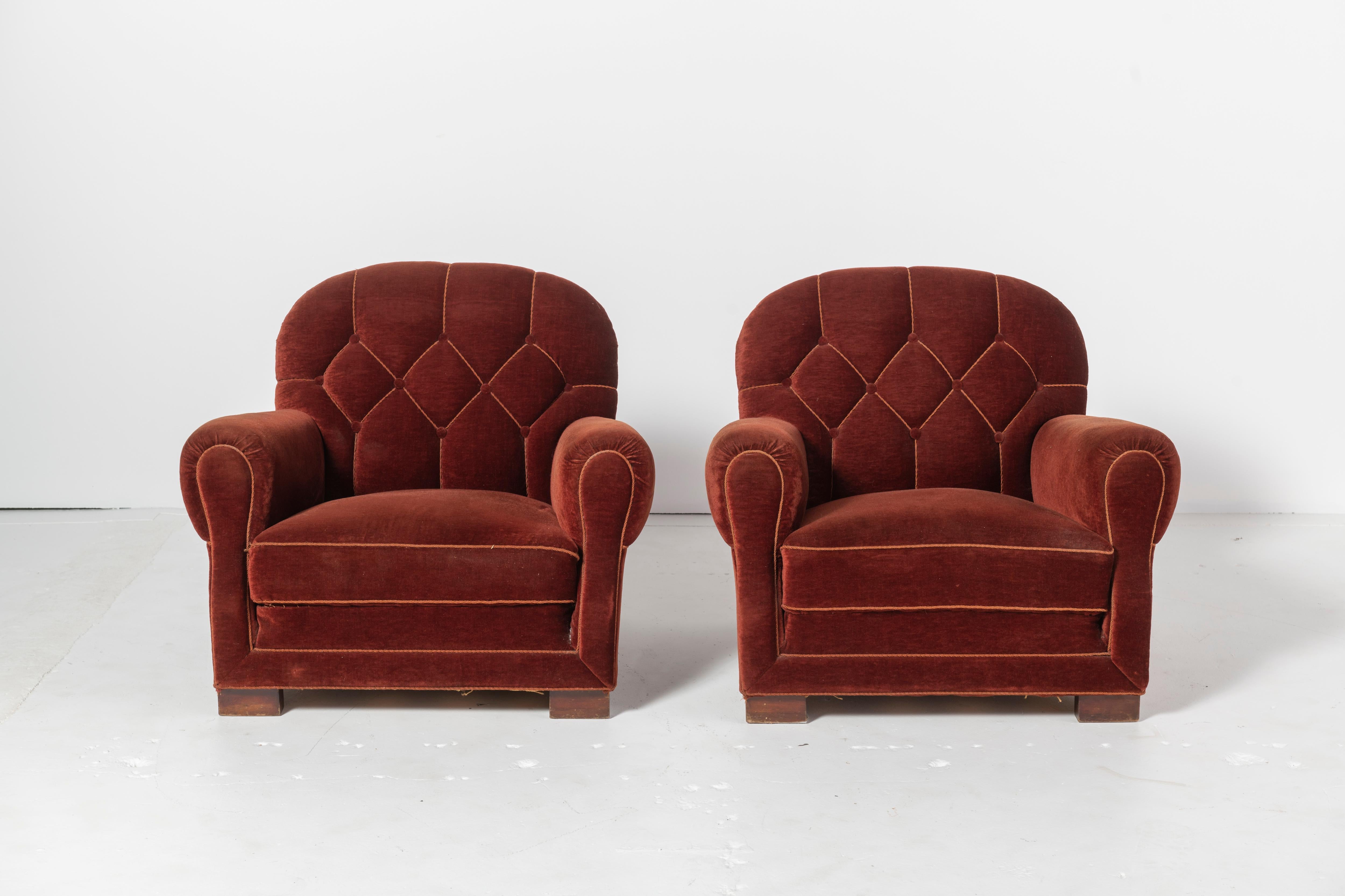 Mid-20th Century Pair of Vintage Club Chairs in Deep Rust Mohair