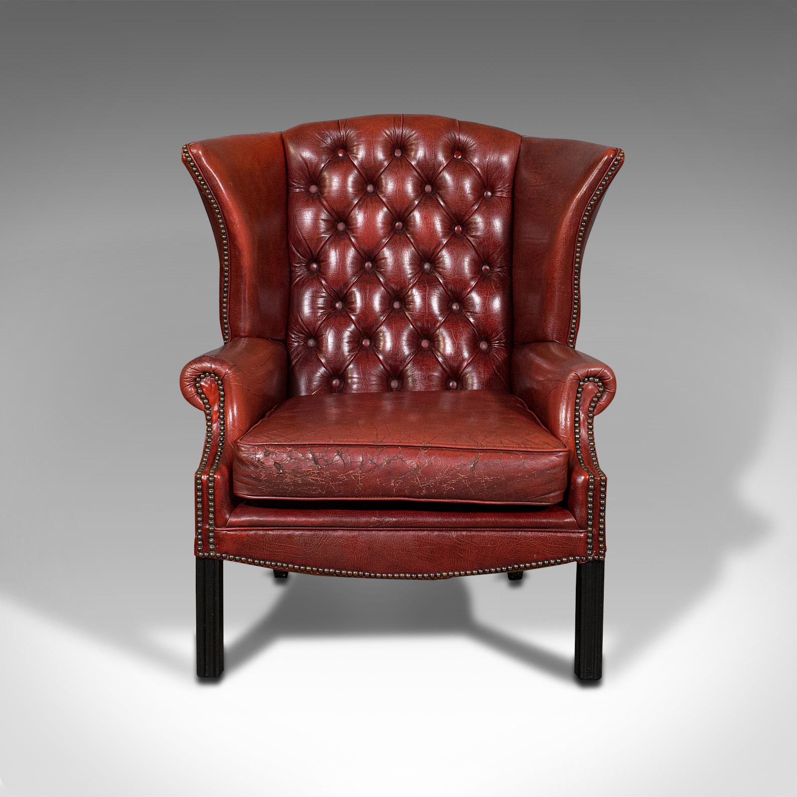 Paire de fauteuils clubhouse Wingback anglais, cuir, fauteuil, vers 1950 Bon état - En vente à Hele, Devon, GB