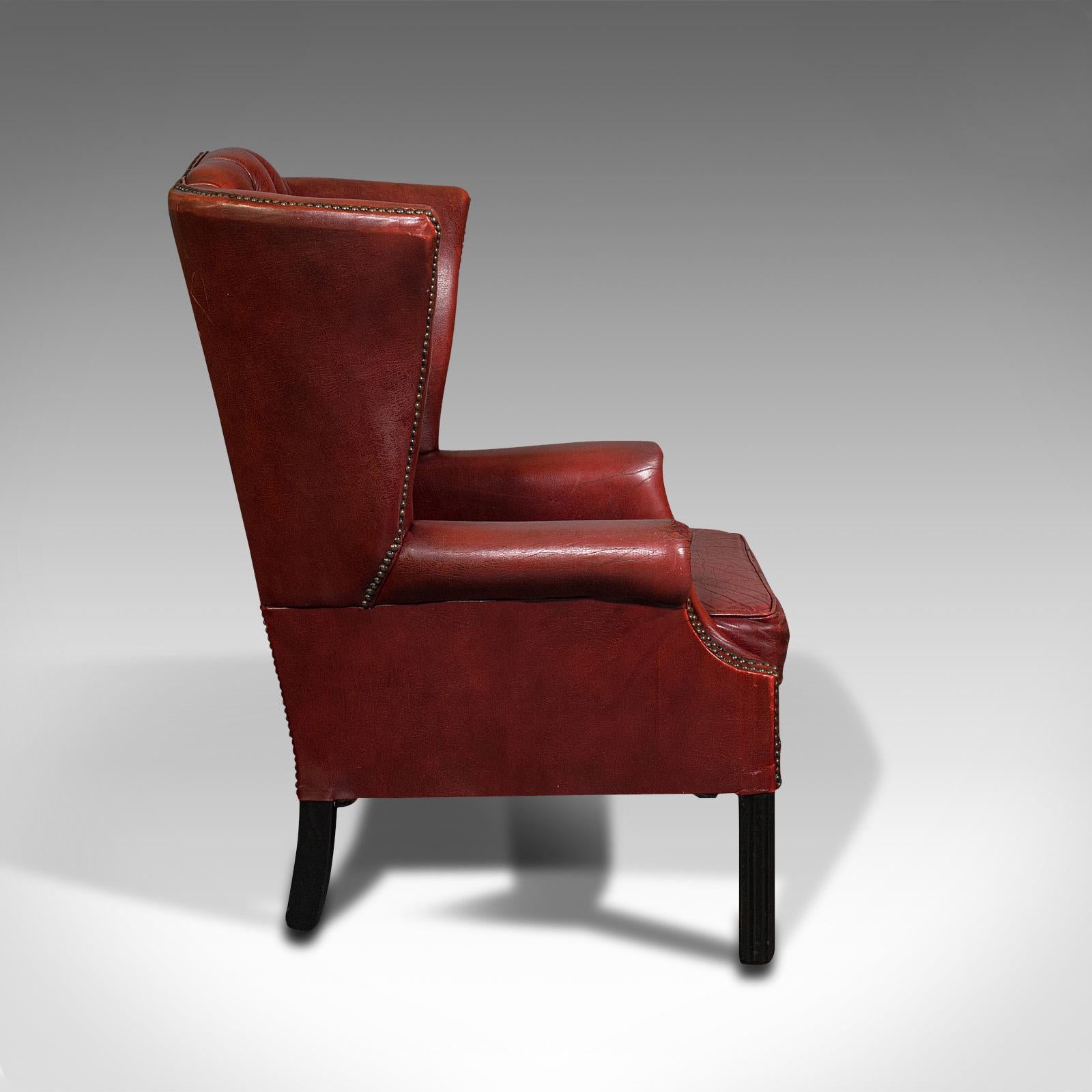 20ième siècle Paire de fauteuils clubhouse Wingback anglais, cuir, fauteuil, vers 1950 en vente