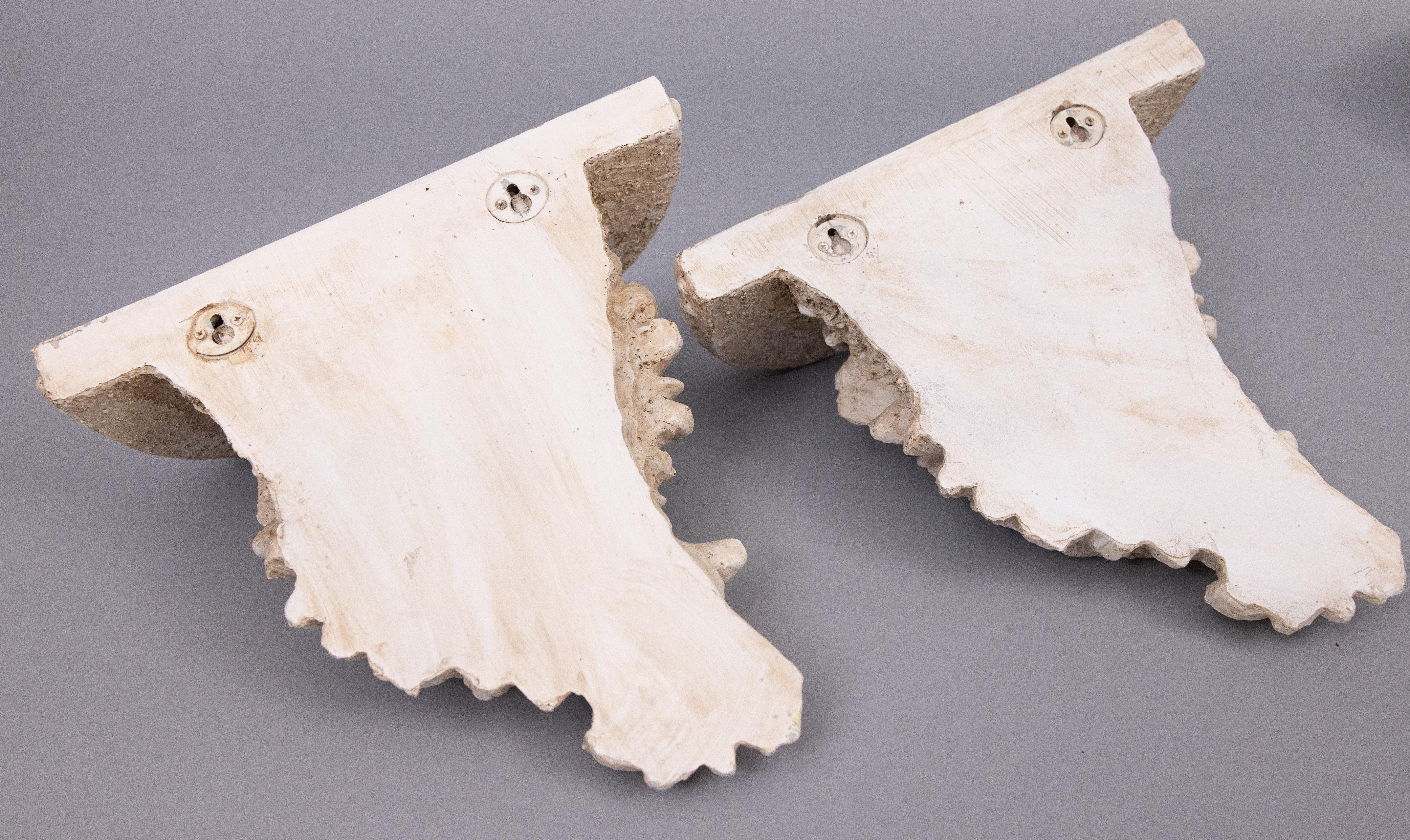 Pair of Vintage Coastal Nautical Faux Seashell Brackets Shelves Corbels In Good Condition In Pearland, TX