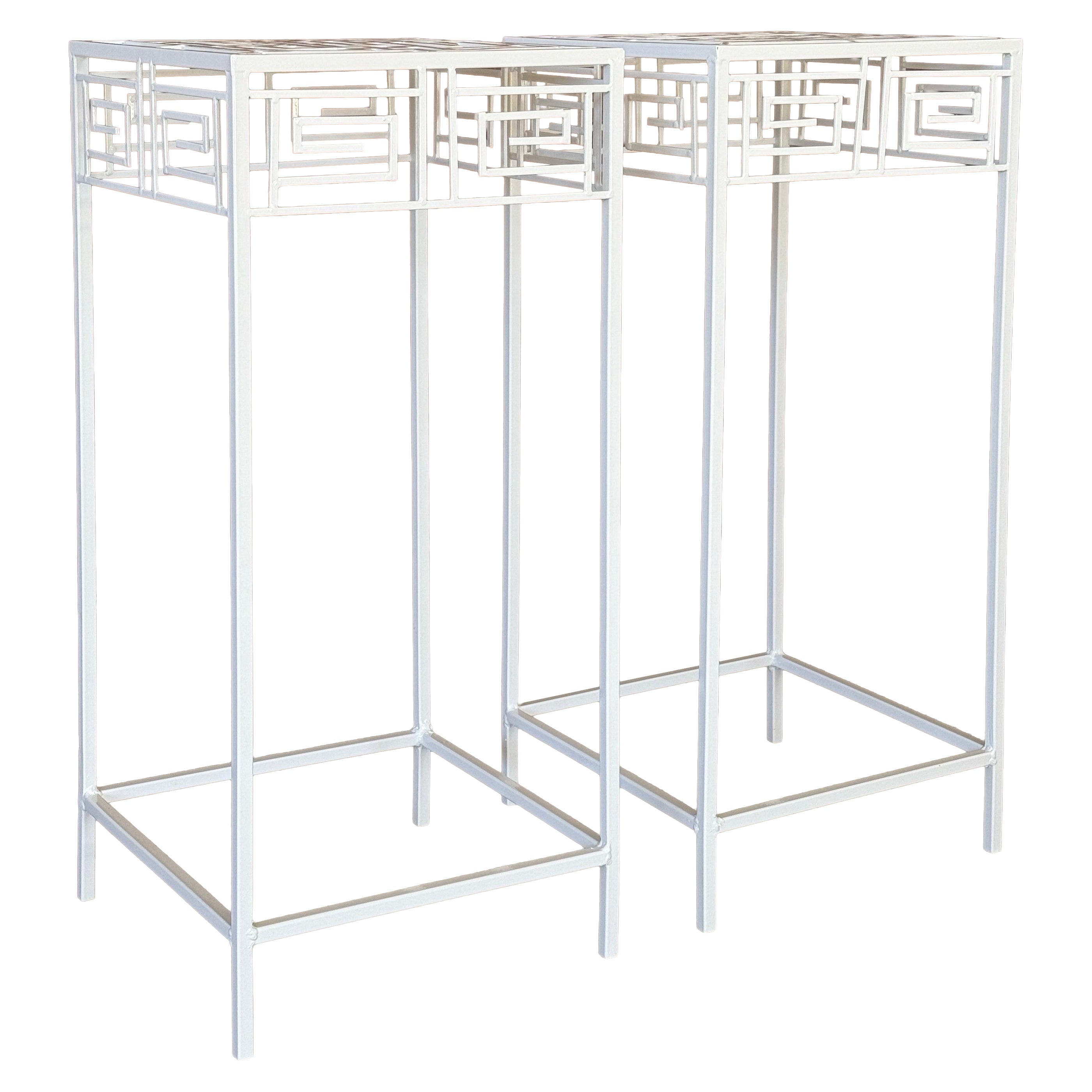 Pareja de Jardineras de Llave Griega Vintage Coastal Regency en venta