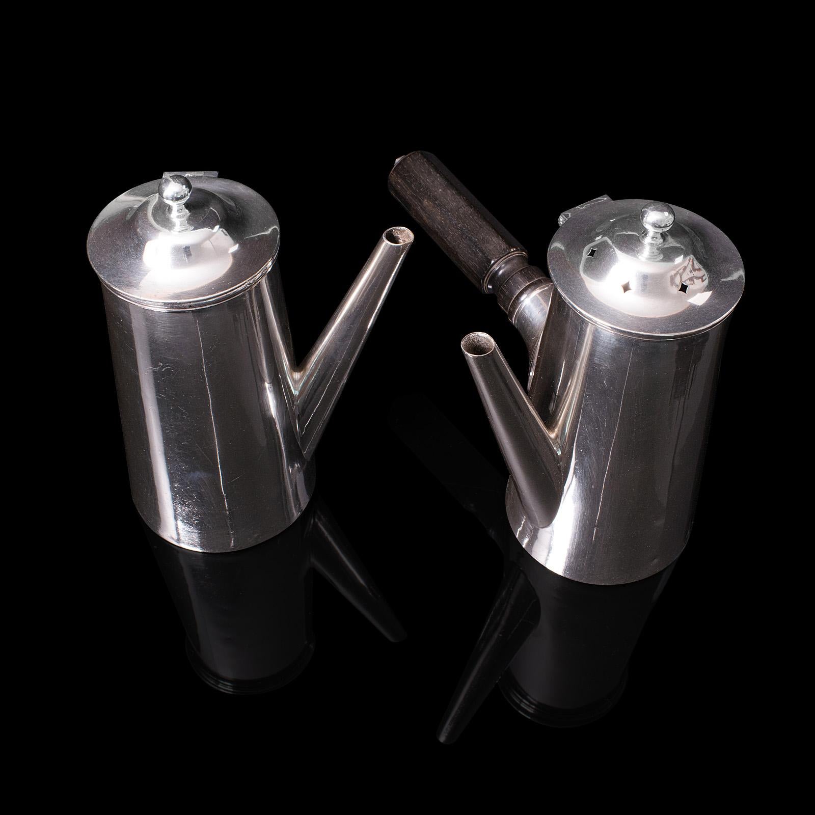 Pair of Vintage Coffee Pots, Silver Plate, Chocolate Jug, Mappin & Webb, C.1940 For Sale 2