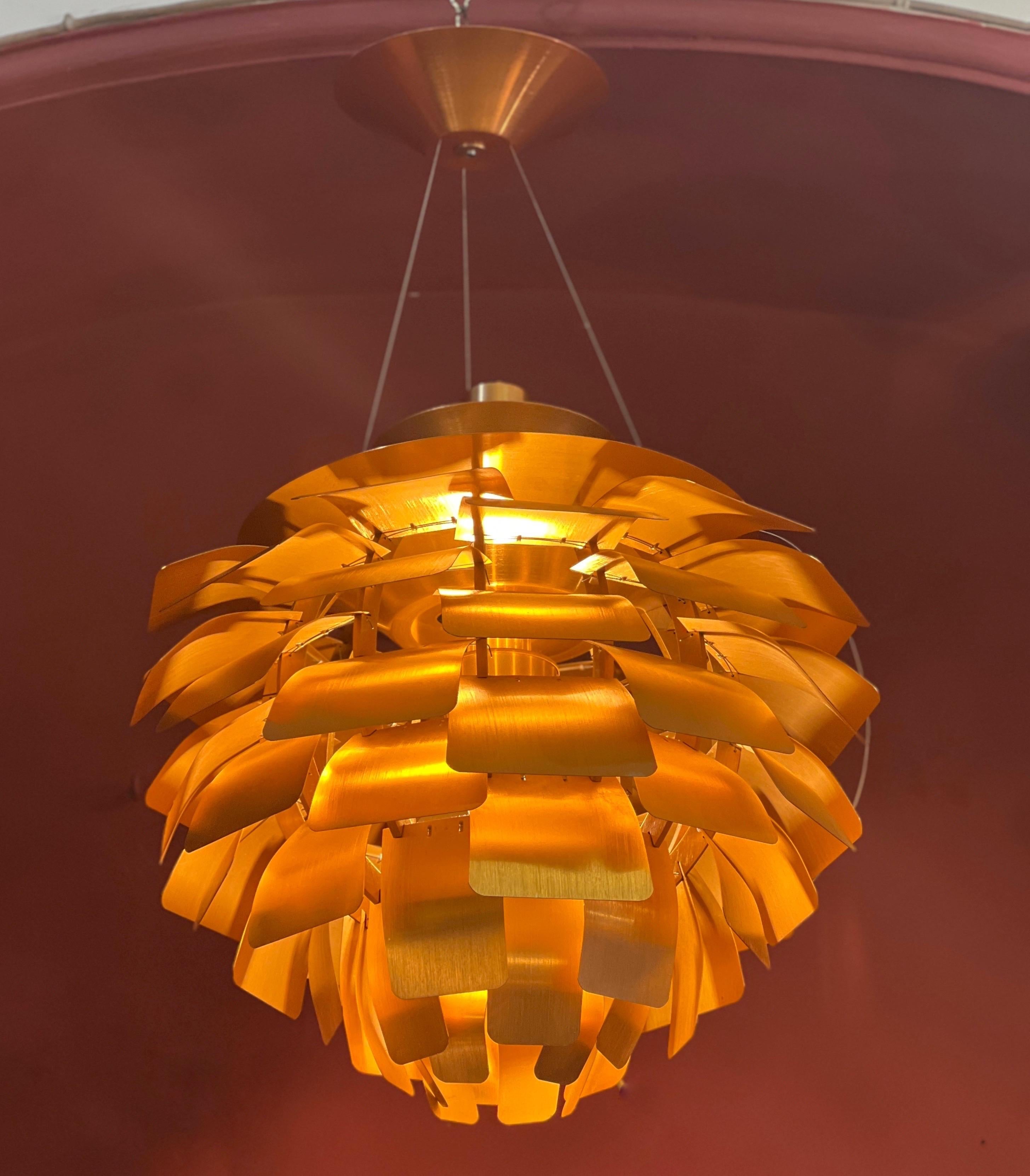 Coppia di lampadari a carciofo in rame d'epoca nello stile di Poul Henningsen, anni 2000