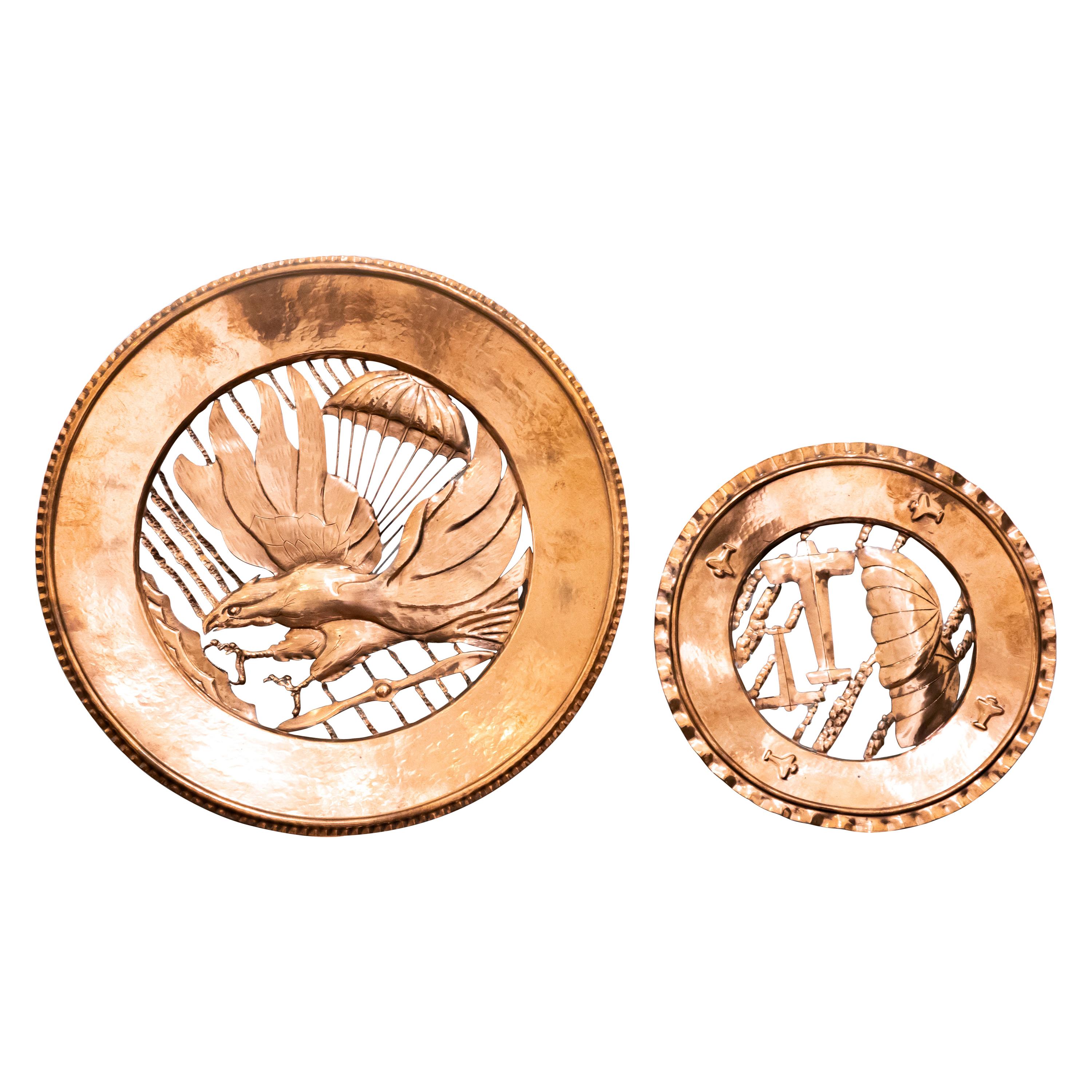 Pair of Vintage Copper Decorative Plates, Italy, 1930s For Sale