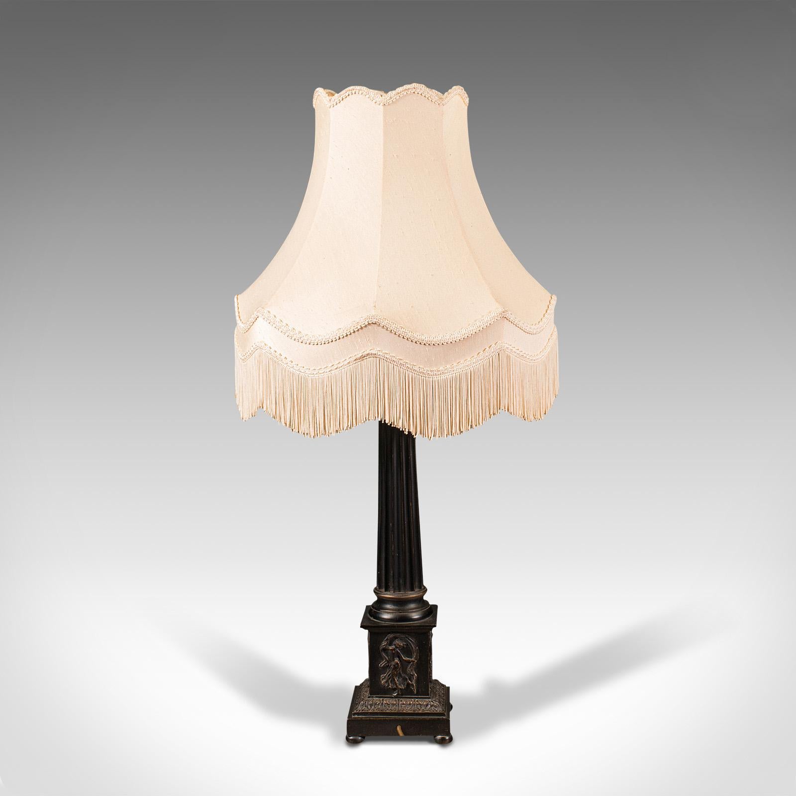 20ième siècle Paire de lampes corinthiennes vintage anglaises, bronze, lampe de bureau, goût classique en vente