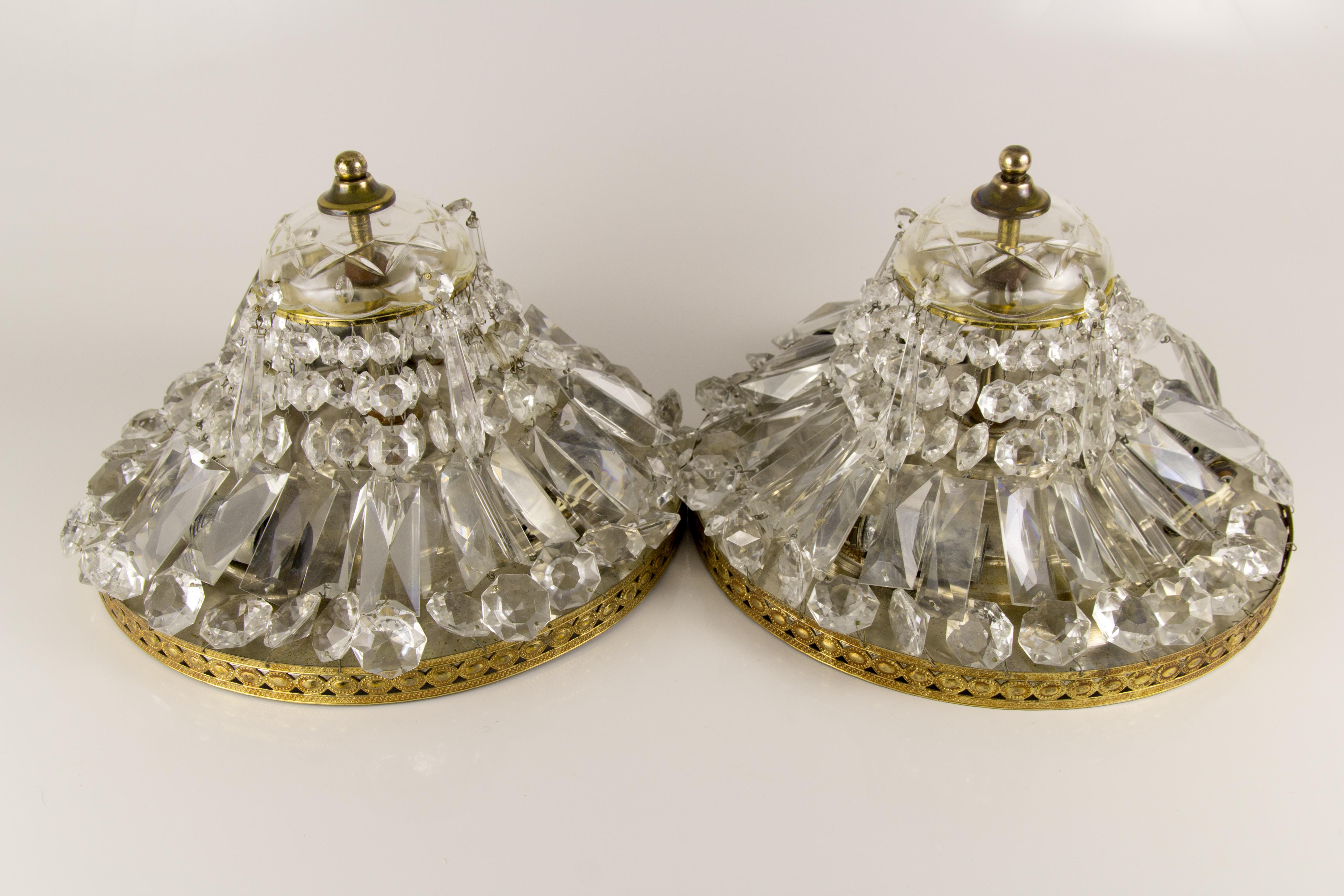Pair of French Vintage Crystal and Brass Three-Light Ceiling Fixtures In Good Condition In Barntrup, DE