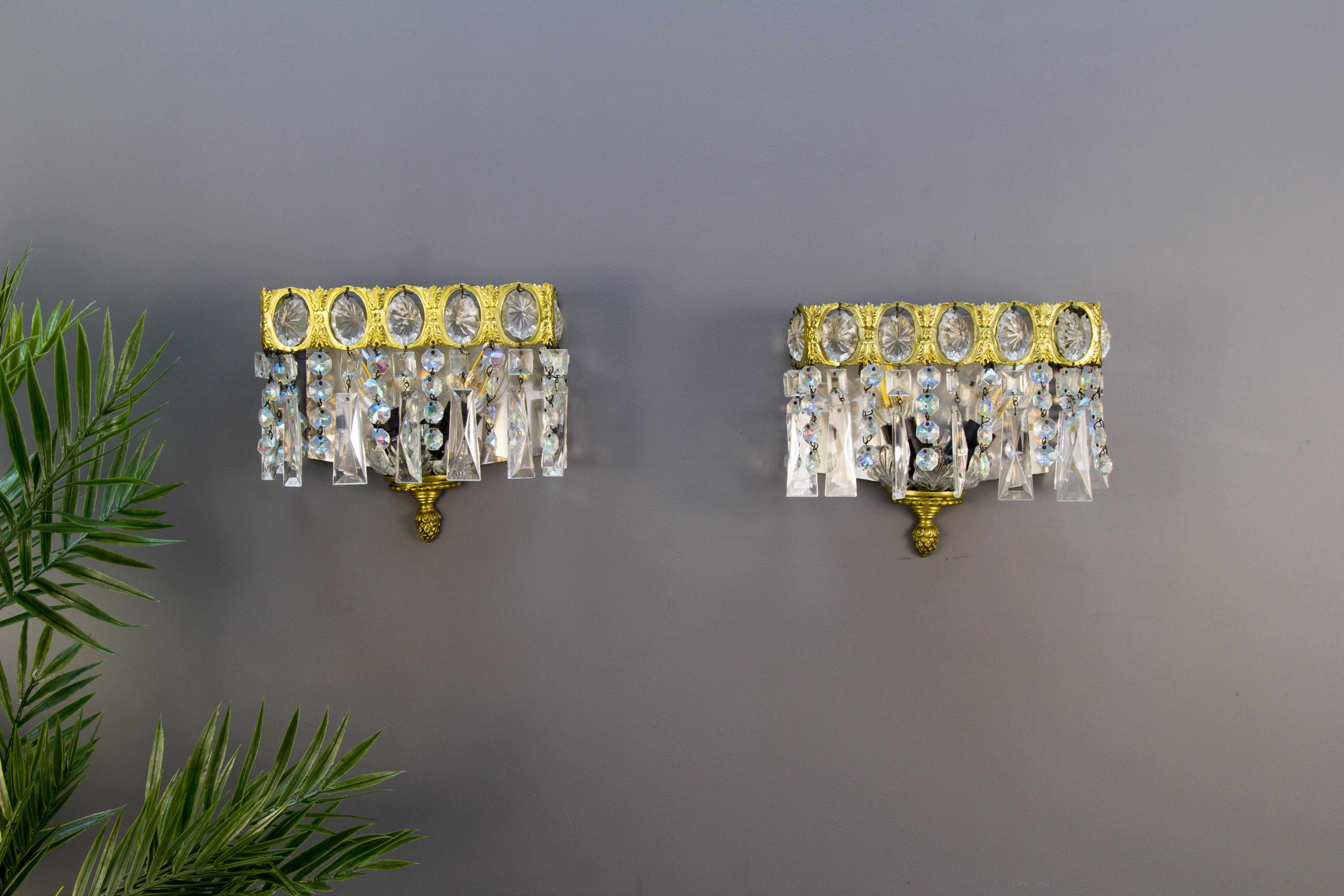 Pair of Italian Vintage Crystal Glass and Brass Sconces For Sale 6