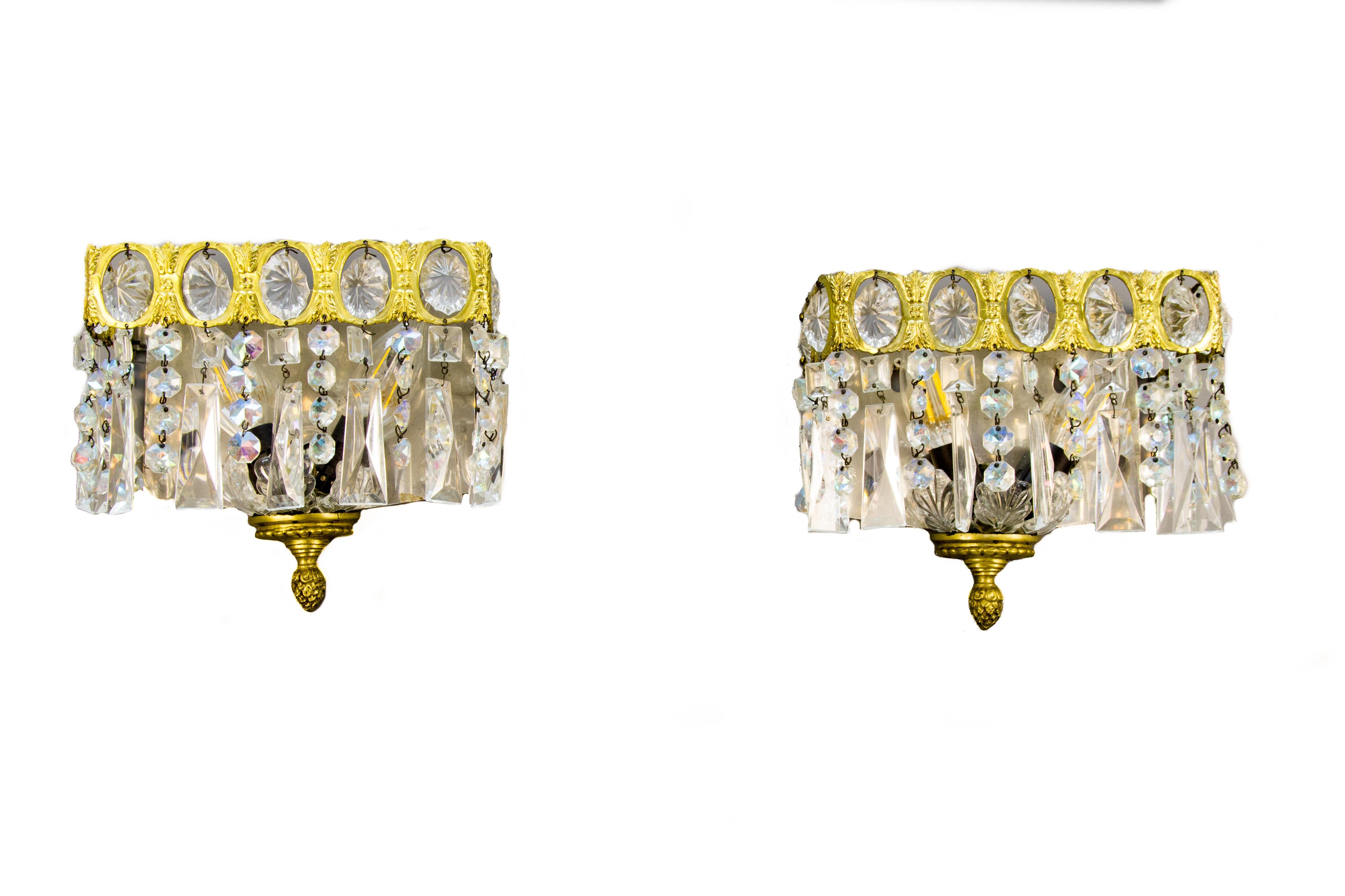 Pair of Italian Vintage Crystal Glass and Brass Sconces For Sale 7