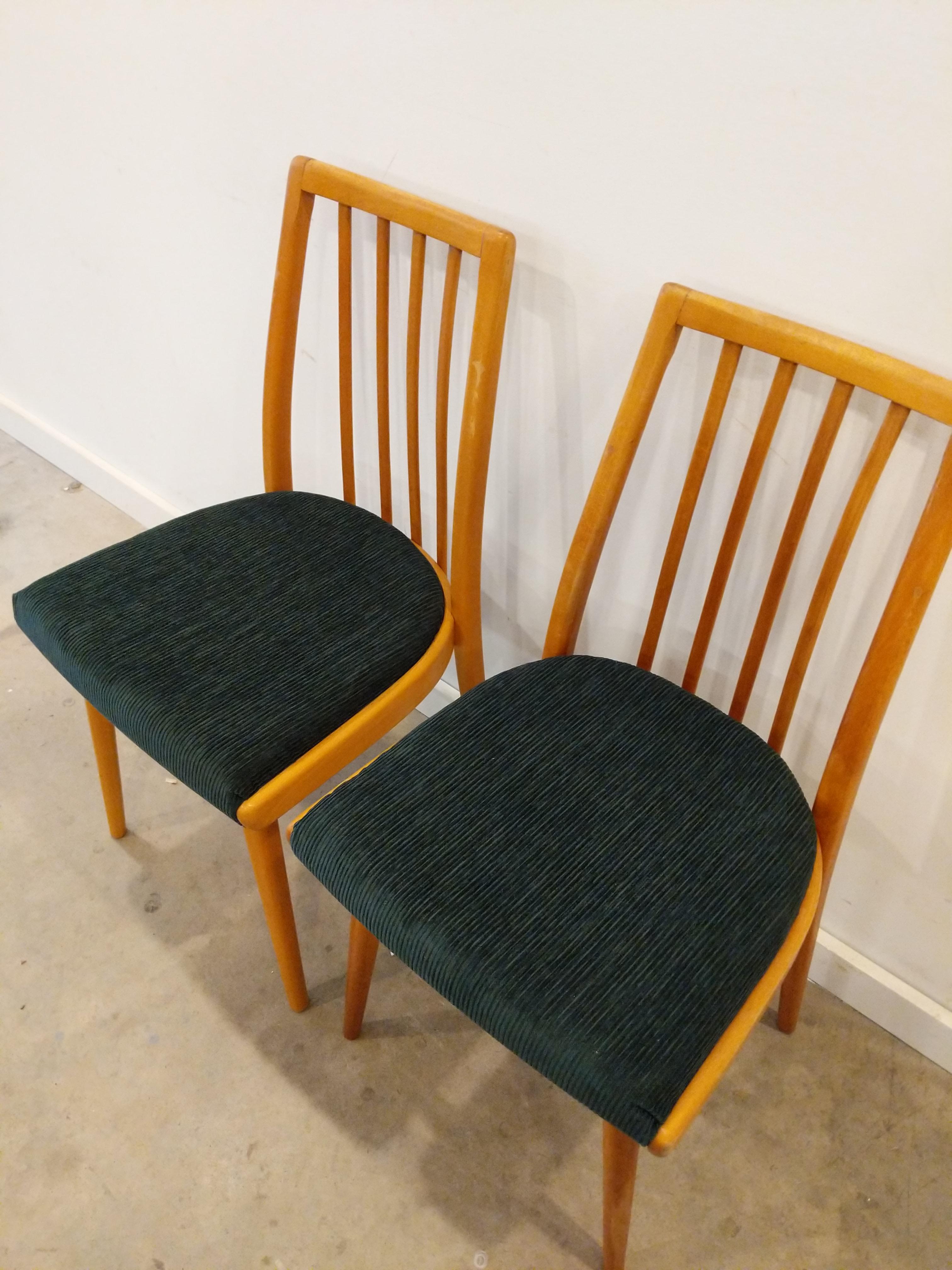 20th Century Pair of Vintage Czech Dining Chairs For Sale