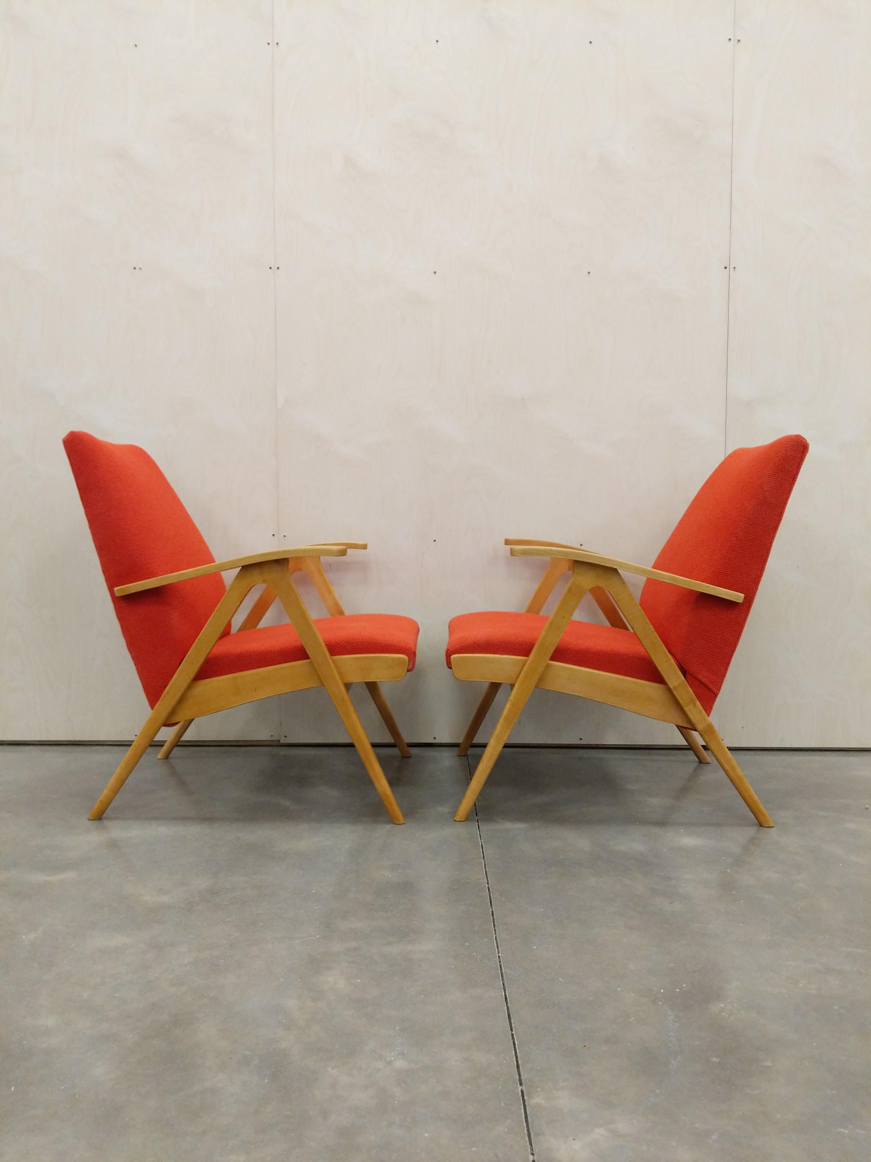 Pair of authentic vintage Czech mid century modern lounge chairs.

This set is in excellent vintage condition with brand new Knoll upholstery and very few signs of age-related wear (see photos).

We used Knoll 