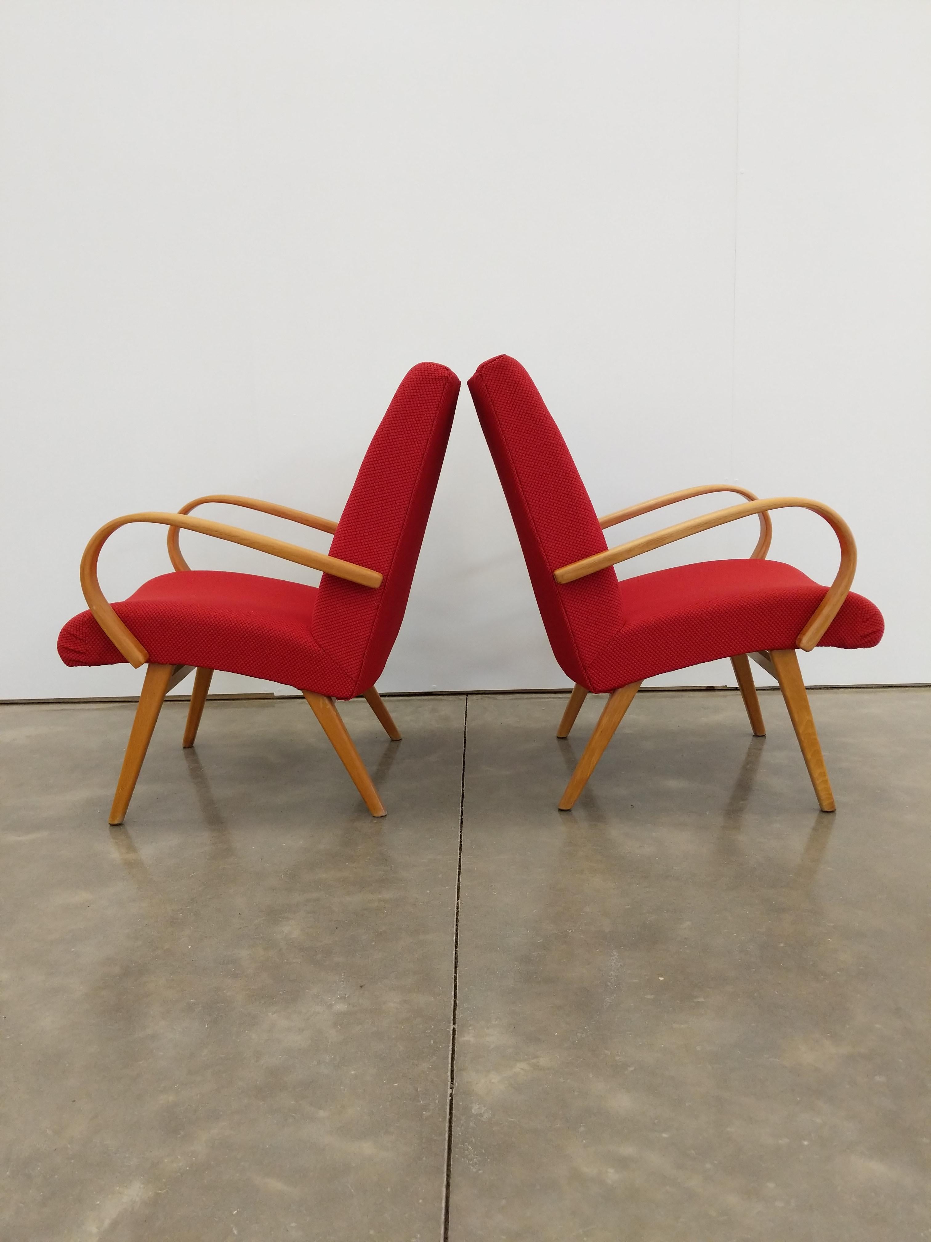 Pair of Vintage Czech Mid Century Modern Lounge Chairs In Good Condition In Gardiner, NY