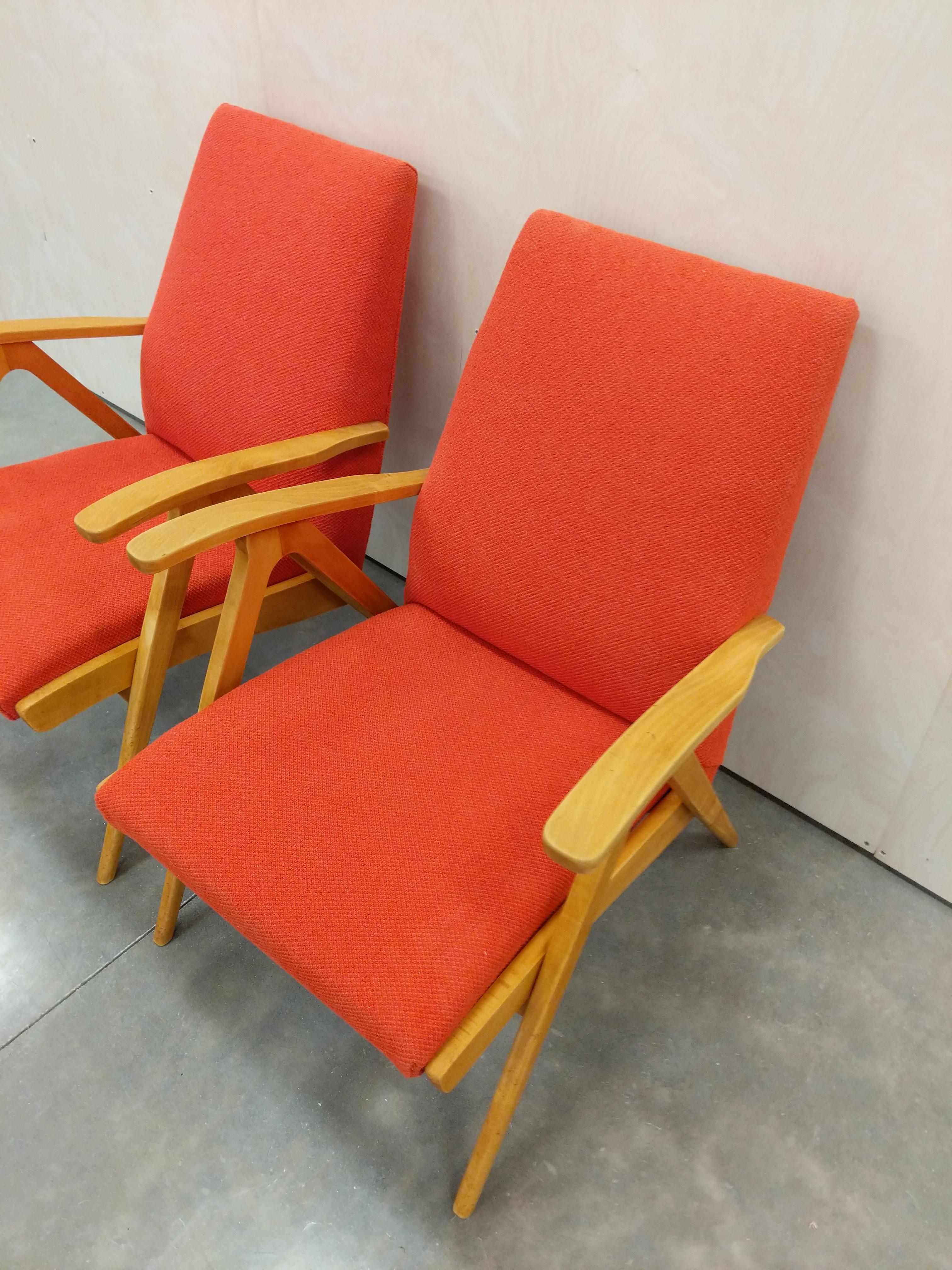 Tissu d'ameublement Paire de chaises longues tchèques vintage mi-siècle moderne en vente