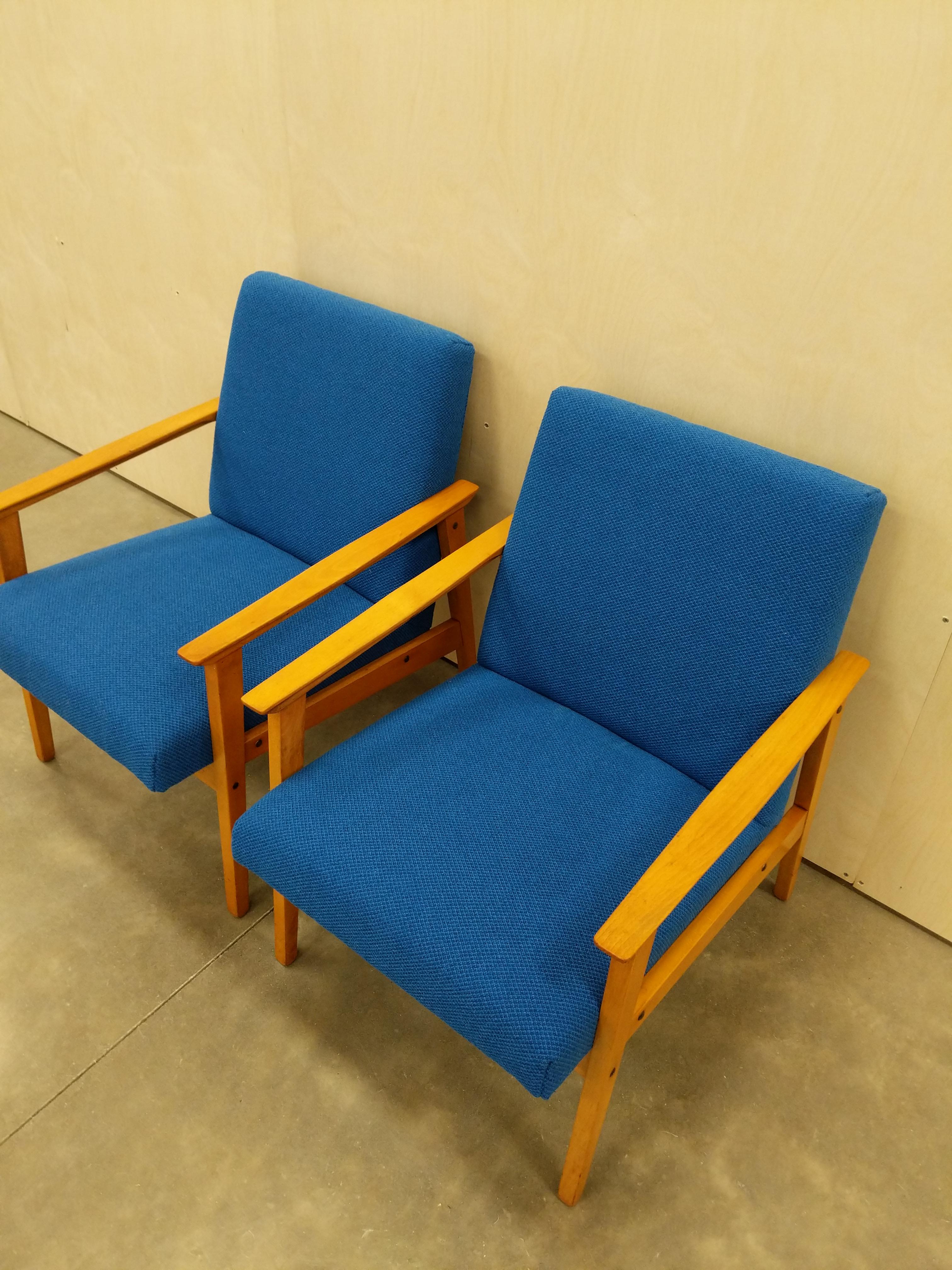 Pair of Vintage Czech Mid Century Modern Lounge Chairs 1