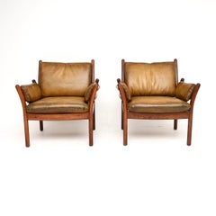 Pair of Vintage Danish Armchairs by Illum Wikkelso