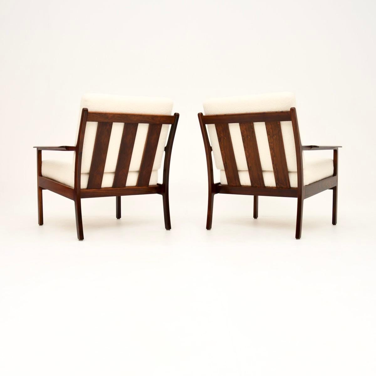 Pair of Vintage Danish Armchairs In Good Condition In London, GB