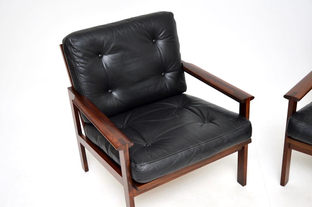 Cuir Paire de fauteuils danois vintage Capella par Illum Wikkelso en vente