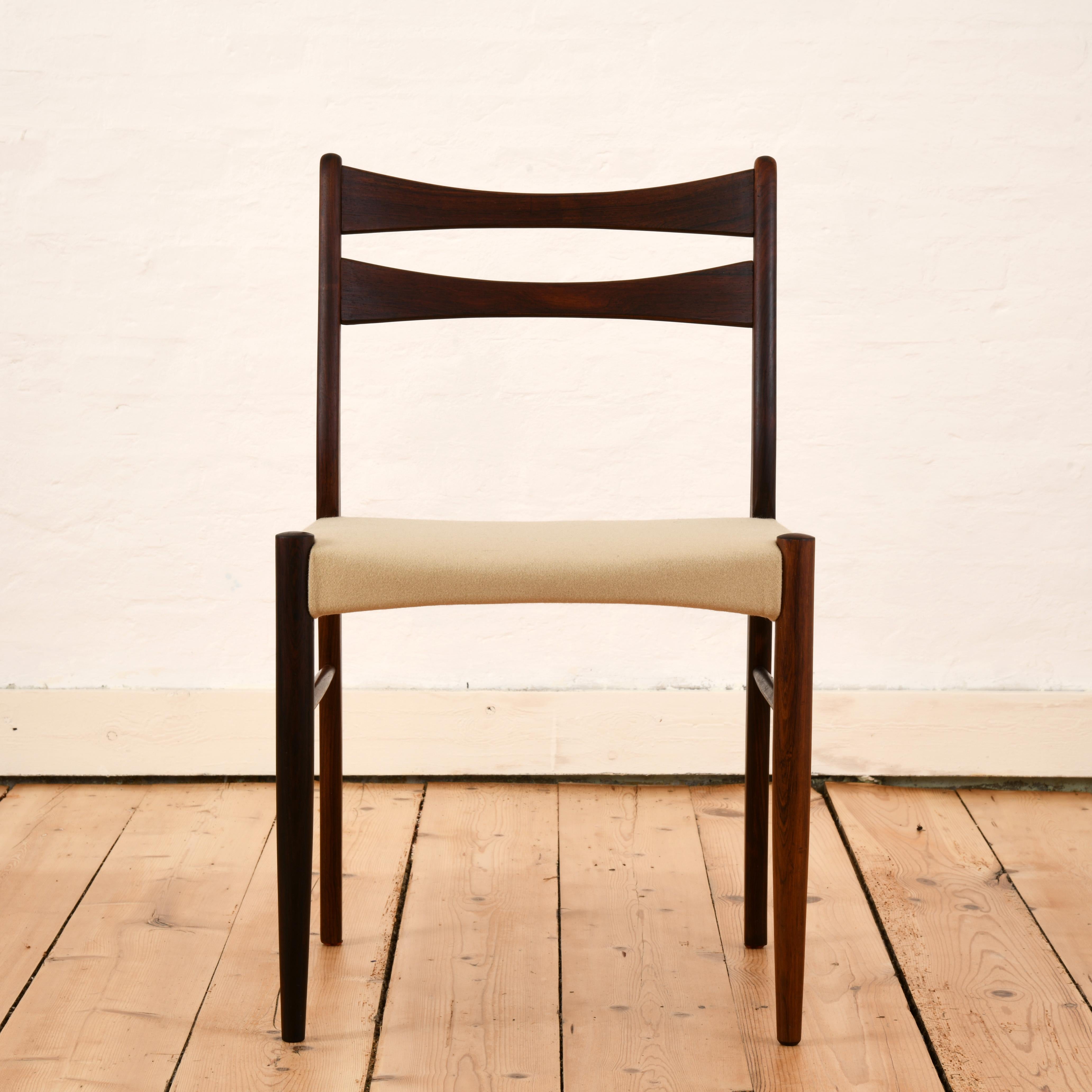 20th Century Pair of vintage danish chairs from the sixties, upholstered with wool. For Sale
