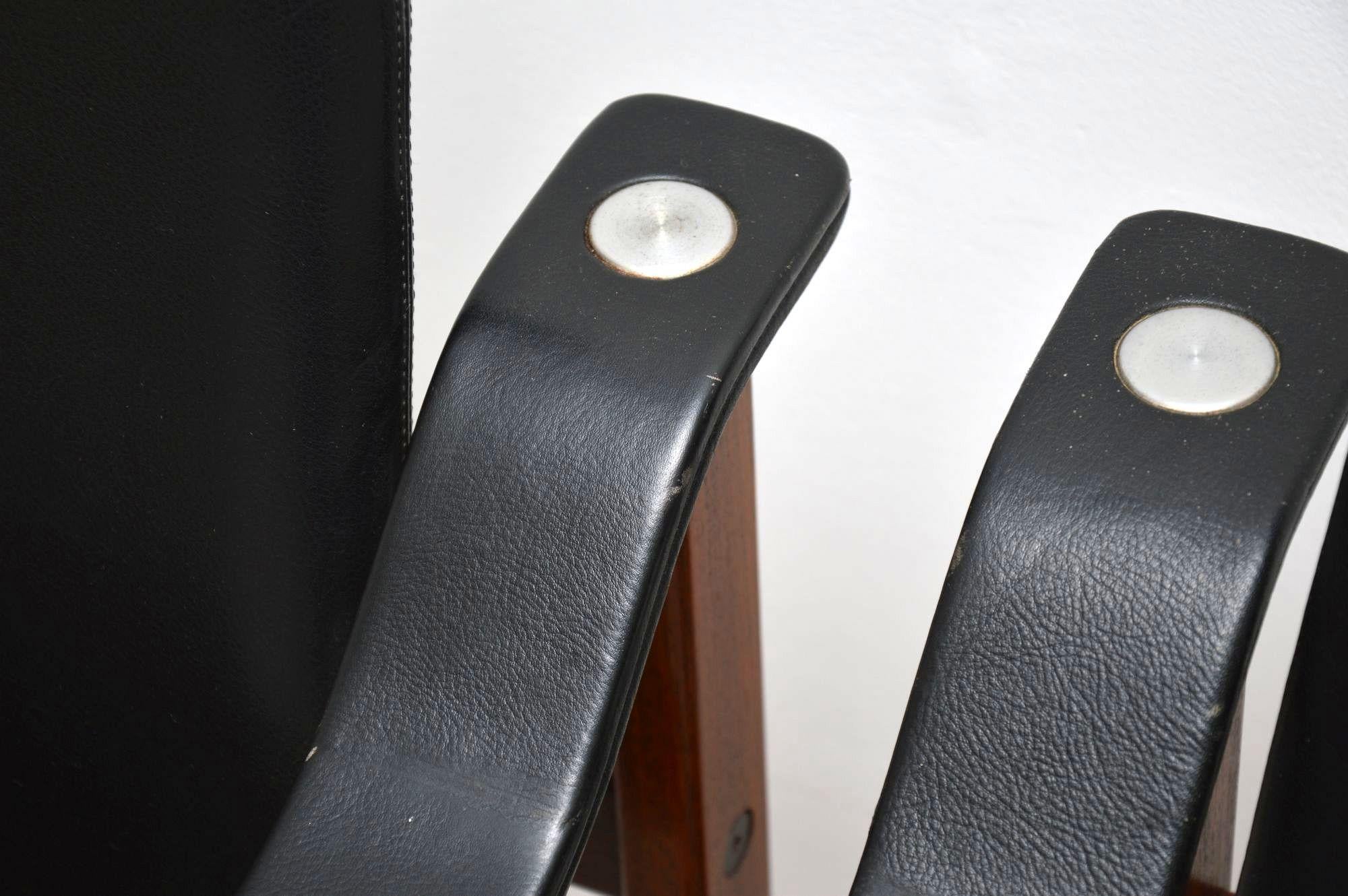 Paire de fauteuils danois vintage en cuir en vente 1