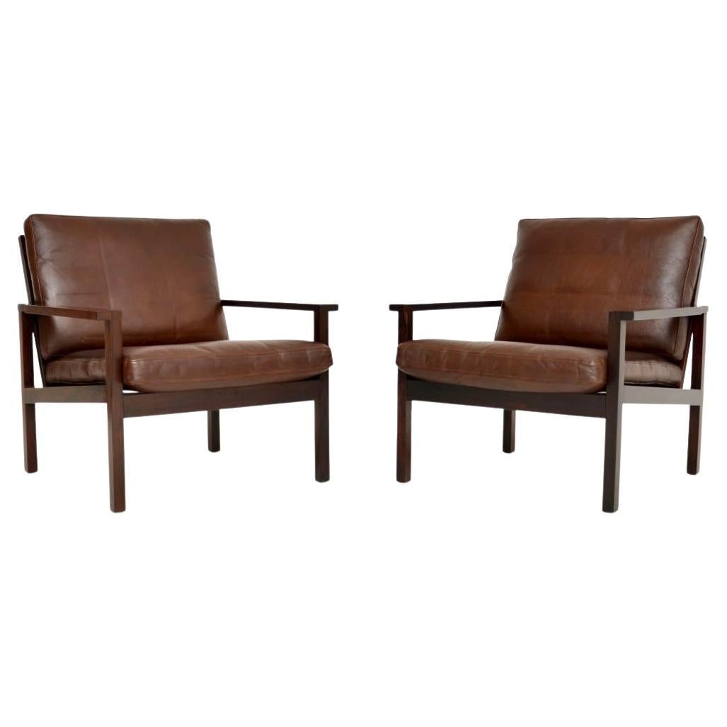 Pair of Vintage Danish Leather Armchairs im Angebot