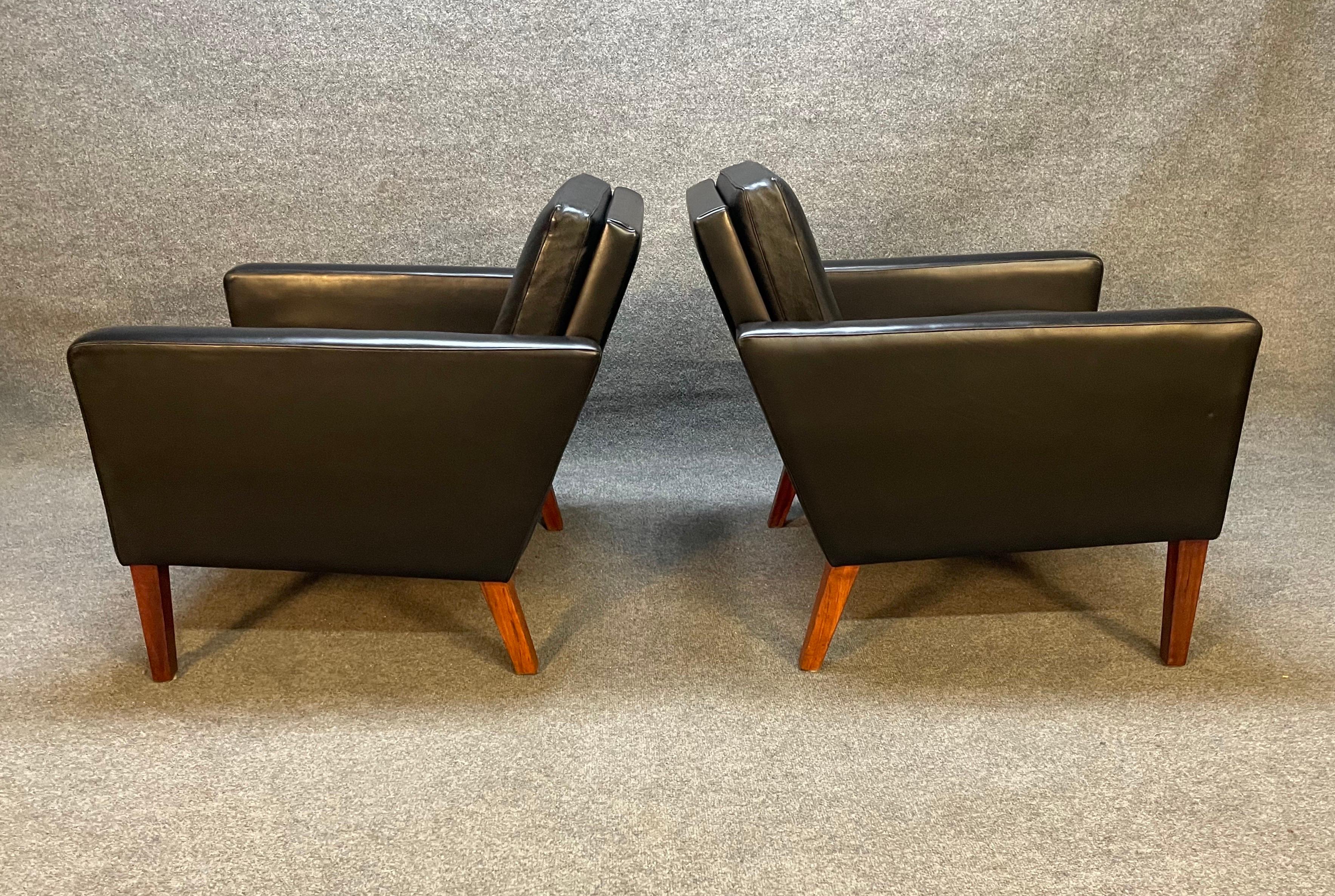 Woodwork Pair of Vintage Danish Mid-Century Modern Club Chairs in Leather and Rosewood