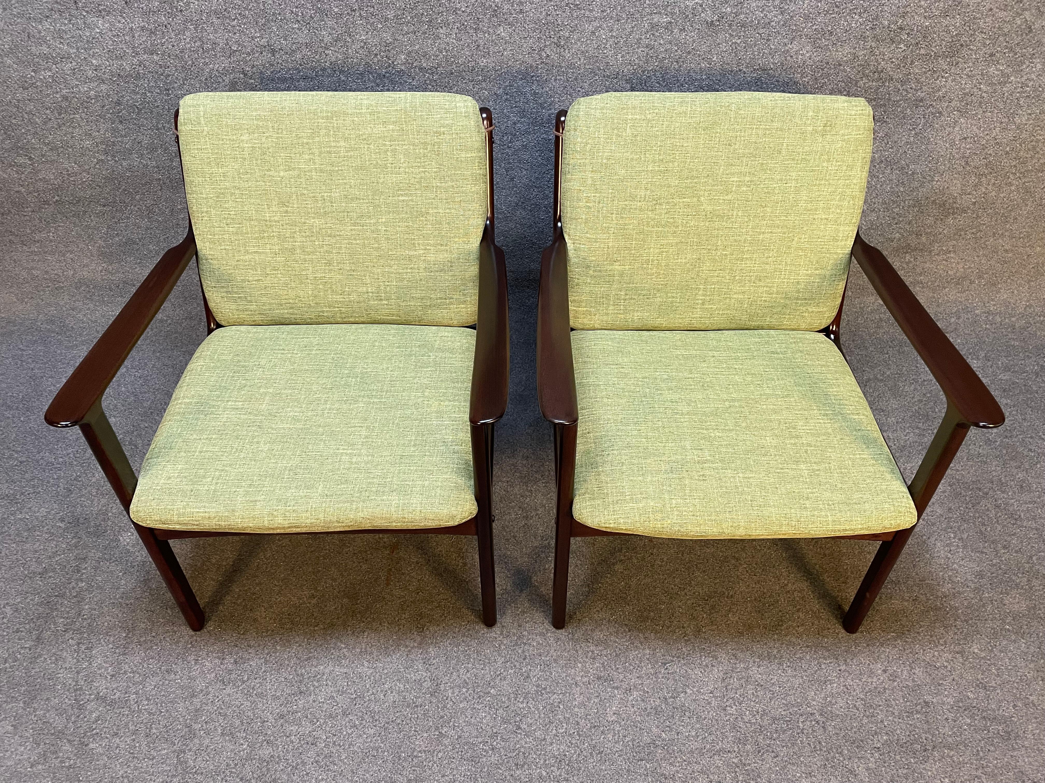 Mid-20th Century Pair of Vintage Danish Mid-Century Modern Lounge Chair 