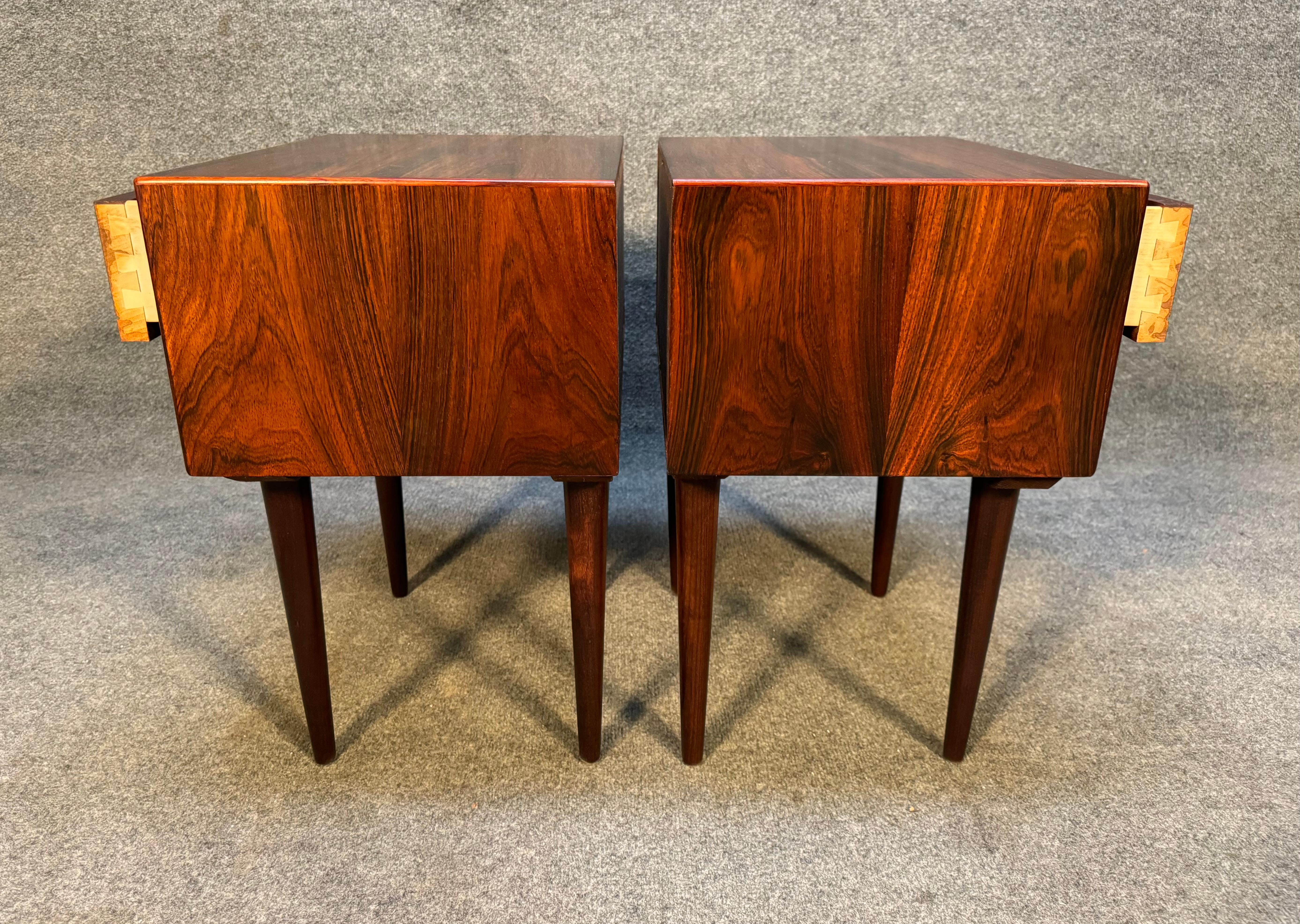 Pair of Vintage Danish Mid Century Modern Rosewood Nightstands In Good Condition For Sale In San Marcos, CA