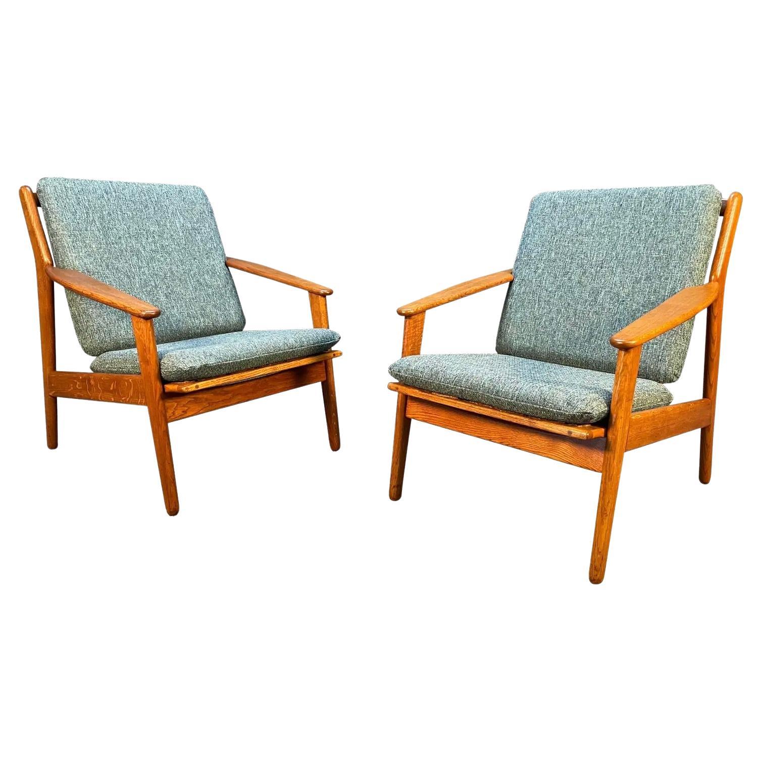 Pair of Vintage Danish Midcentury Oak Lounge Chairs Model "J55" by Poul Volther For Sale