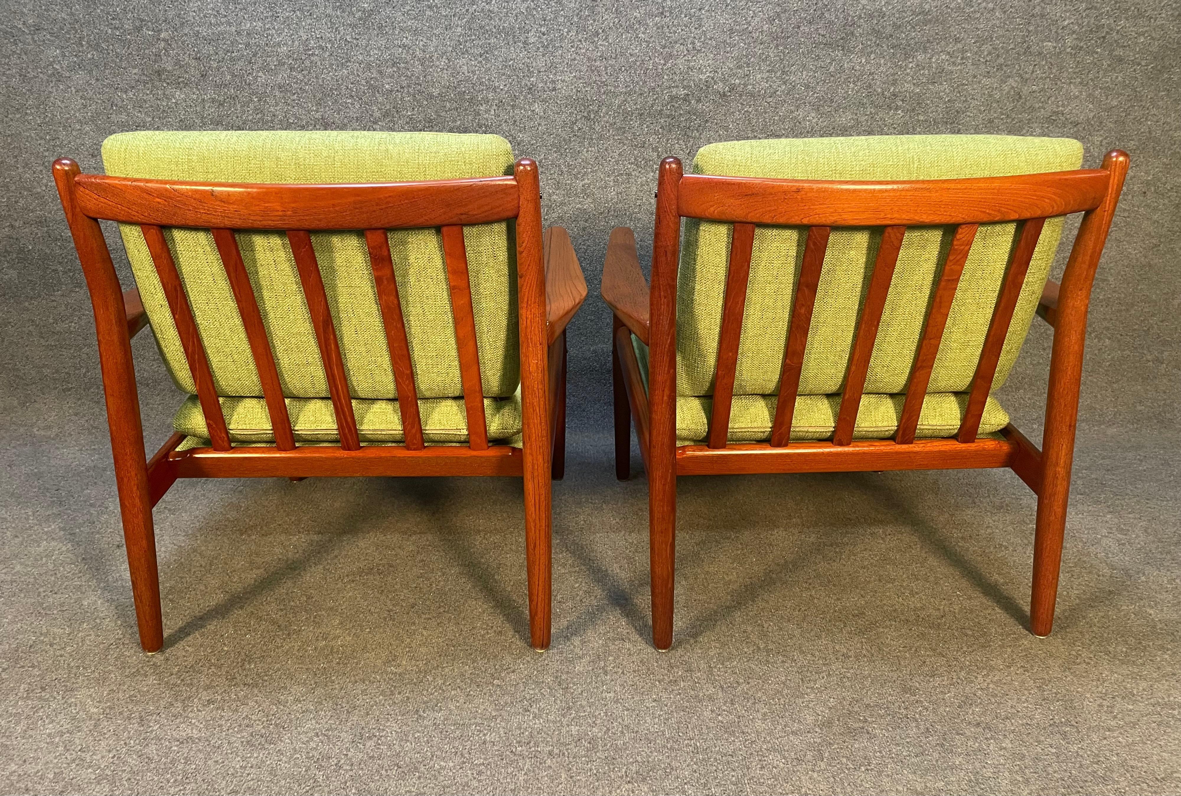 Pair of Vintage Danish Mid Century Teak Lounge Chairs by Svend Aage Eriksen For Sale 2