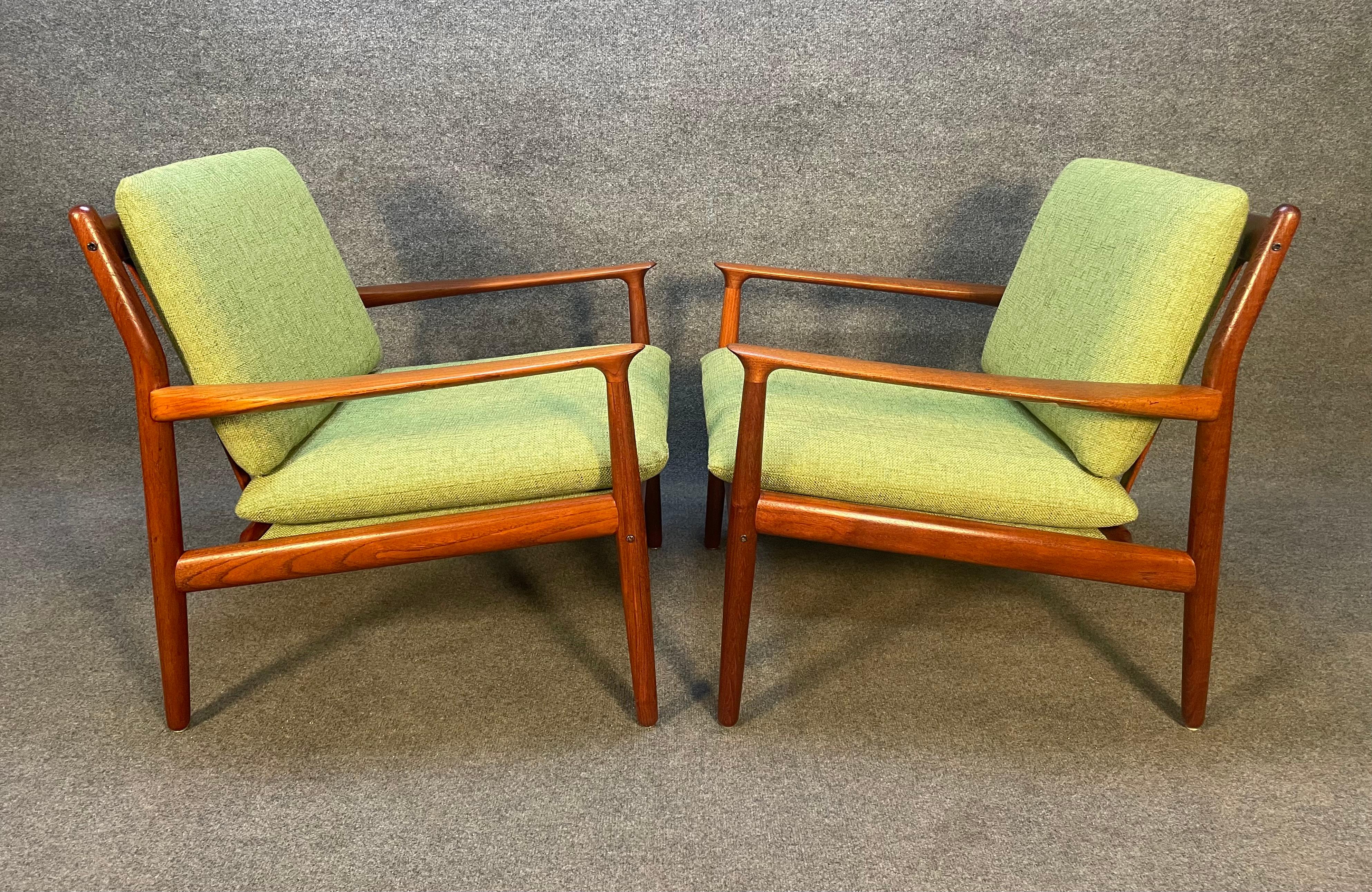 Woodwork Pair of Vintage Danish Mid Century Teak Lounge Chairs by Svend Aage Eriksen For Sale