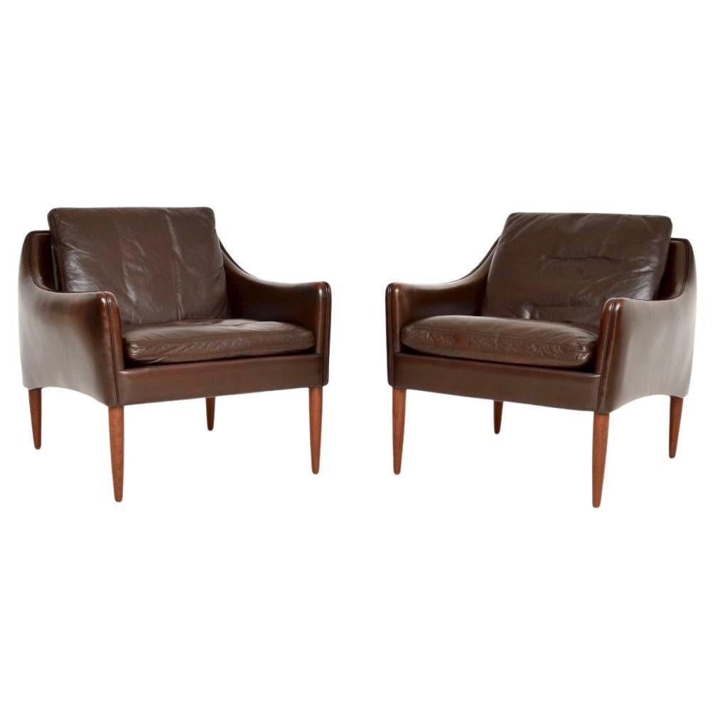 Pair of Vintage Danish Model 800 Leather Armchairs by Hans Olsen
