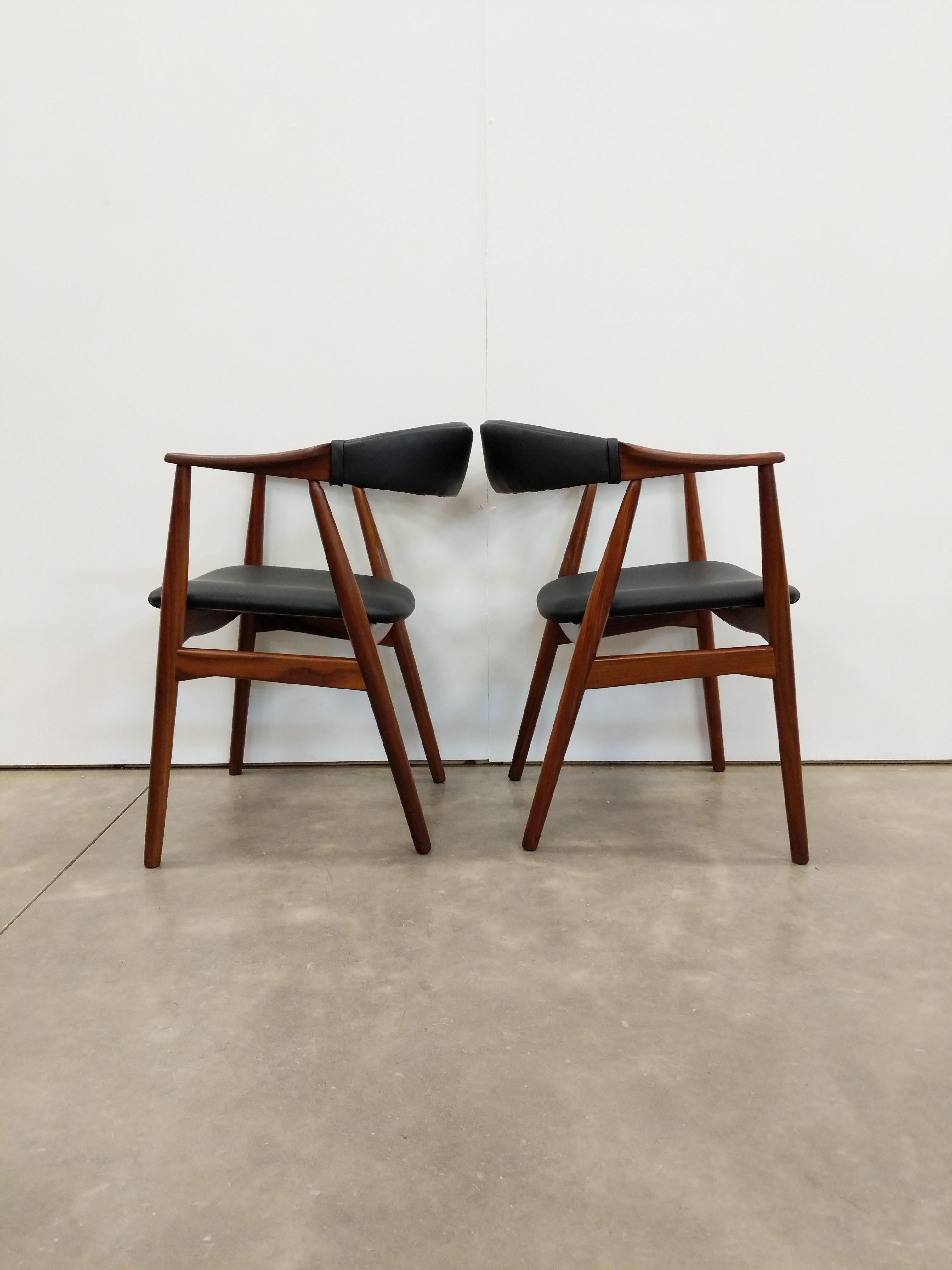 Danese Pair of Vintage Danish Modern Armchairs by Th. Harlev in vendita