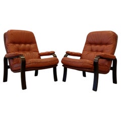 Ein Paar Vintage Danish Modern Lounge Chairs