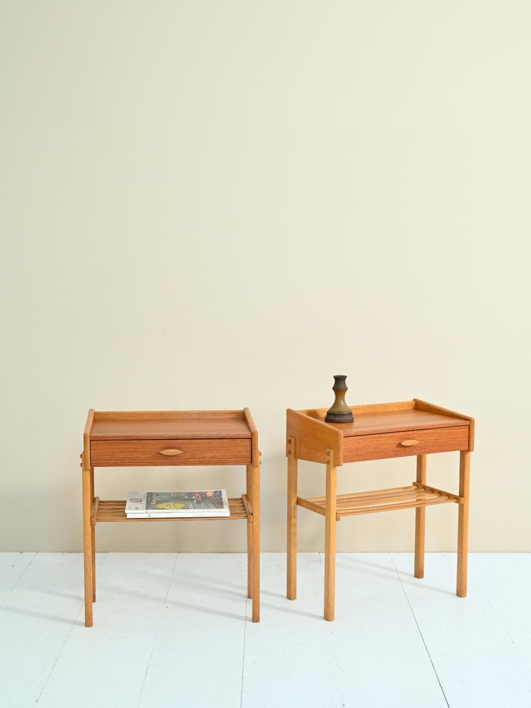Pair of Vintage Danish Nightstands For Sale at 1stDibs