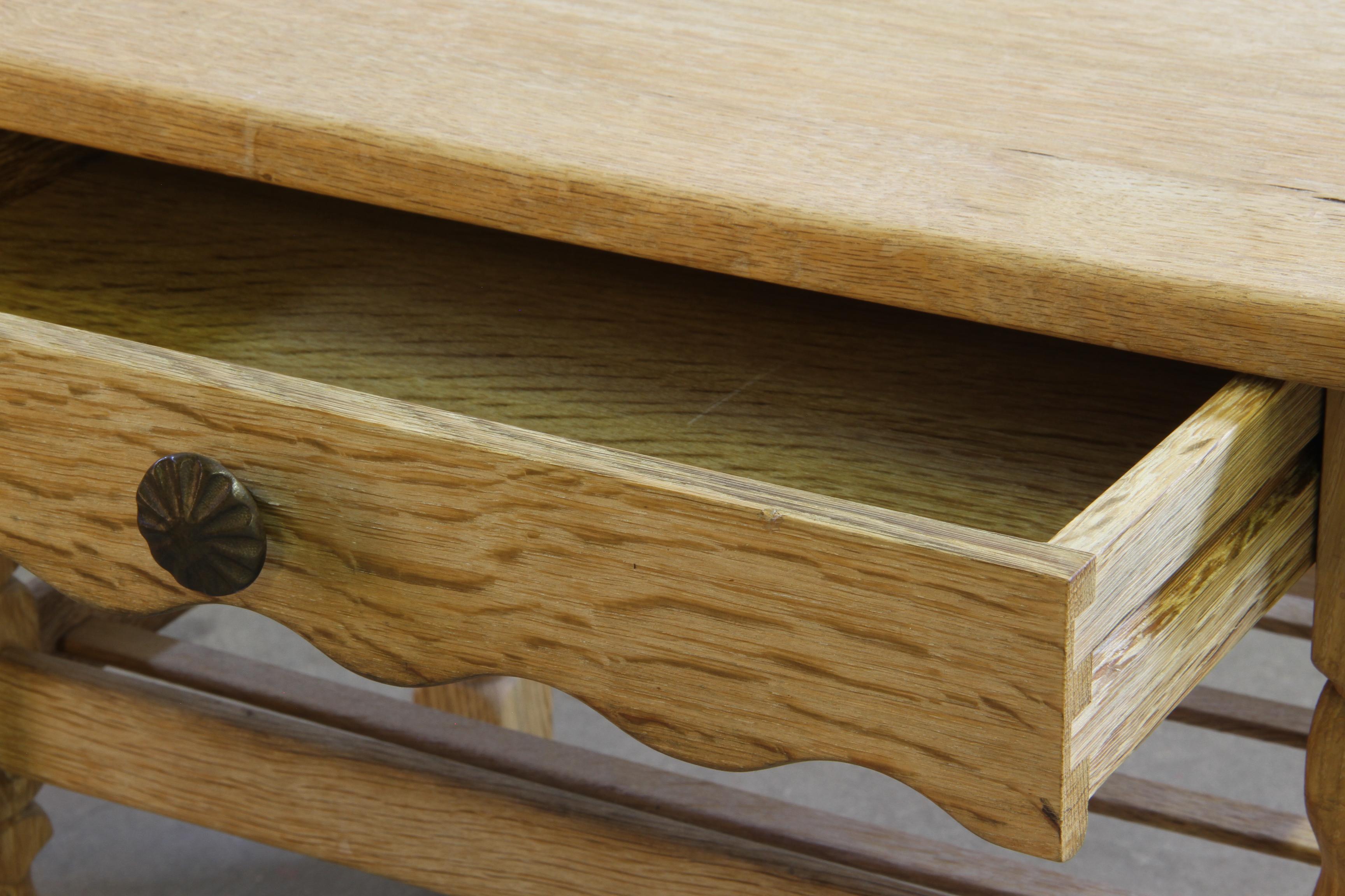 Coppia di comodini d'epoca in Oak Oak con. Cassetto e ripiano, stile Kjærnulf, anni '70 in vendita 9