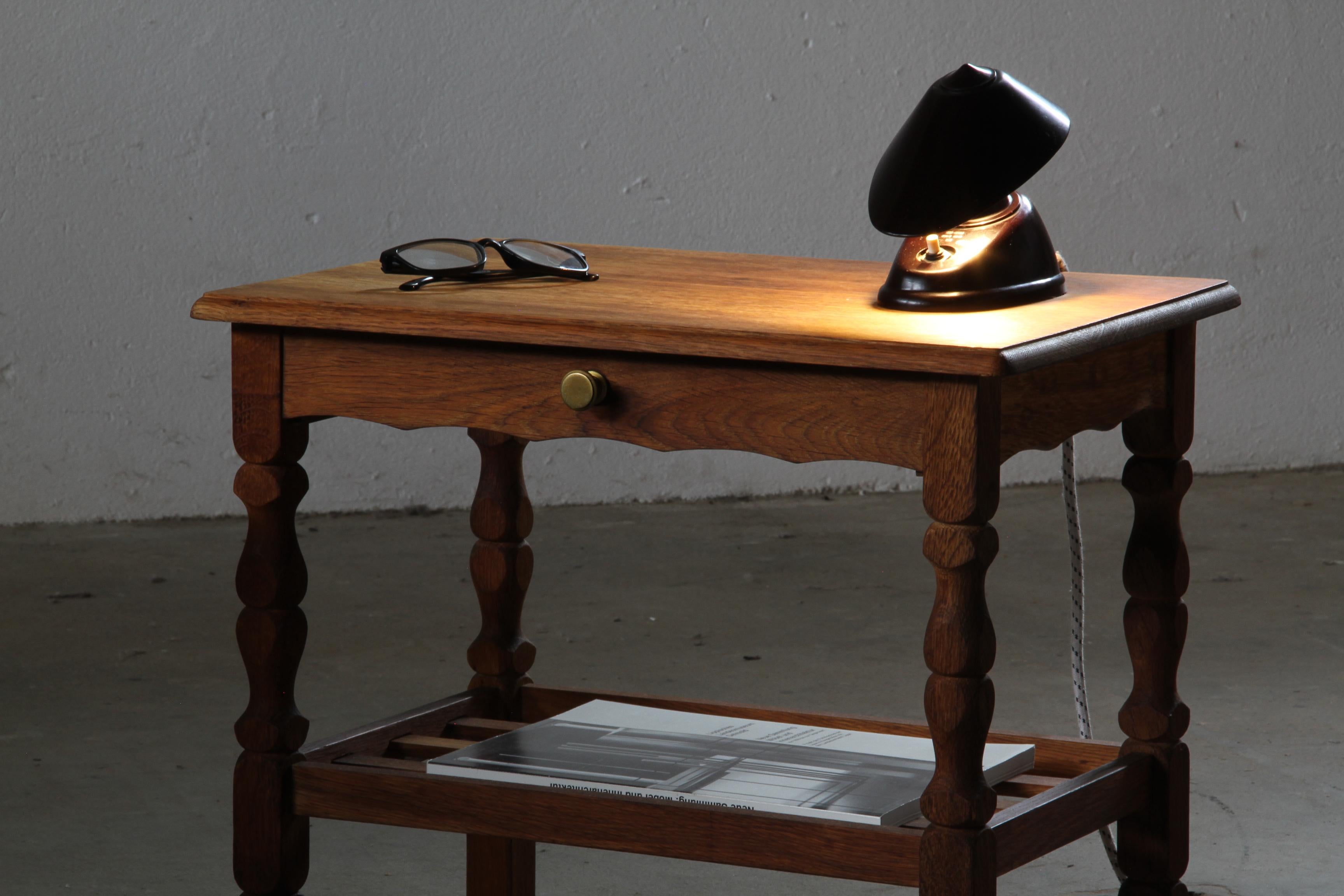 Coppia di comodini d'epoca in Oak Oak con. Cassetto e ripiano, stile Kjærnulf, anni '70 in vendita 13