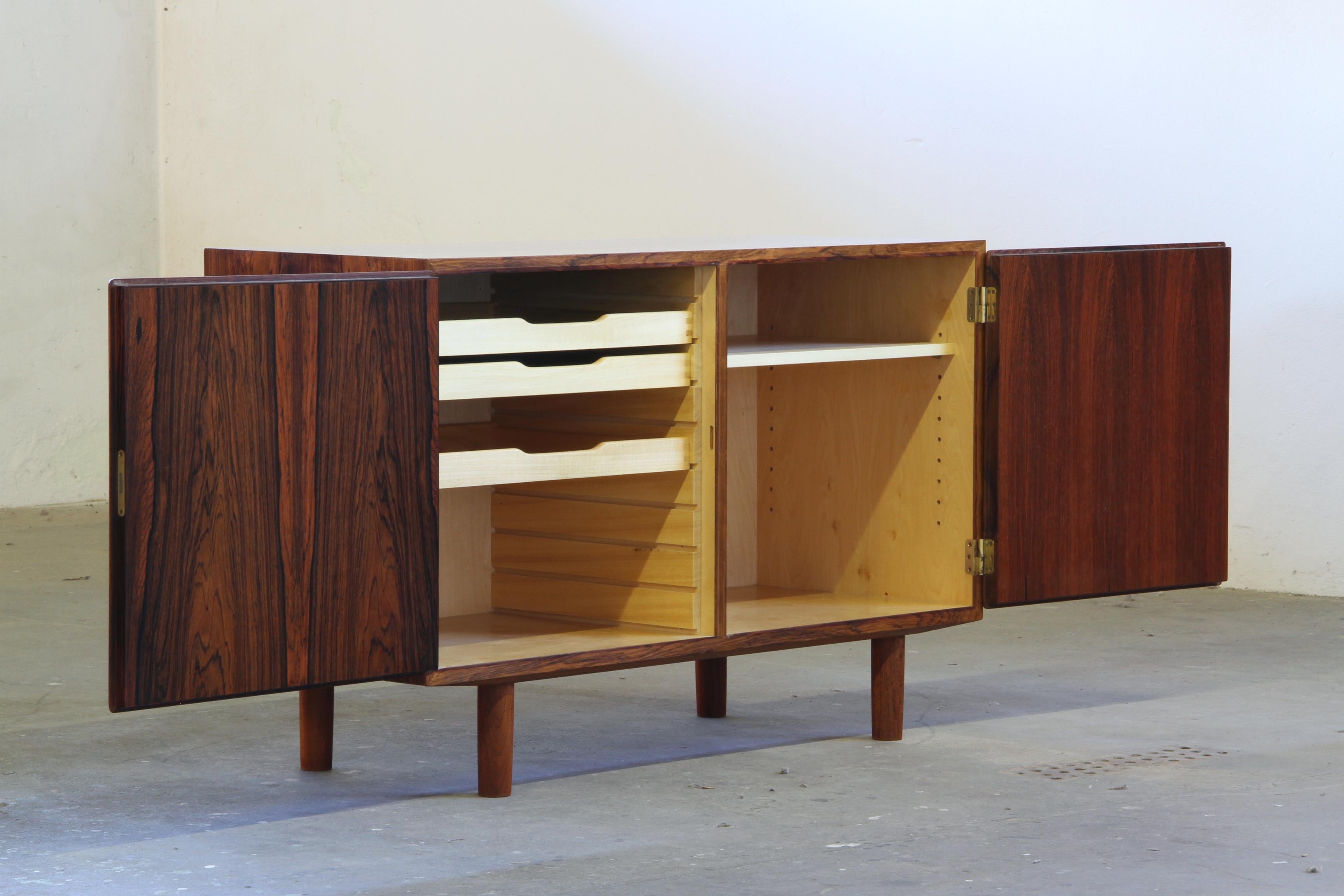 Pair of Vintage Danish Rosewood Sideboards by Poul Hundevad - Hundevad &Co 1960s For Sale 5