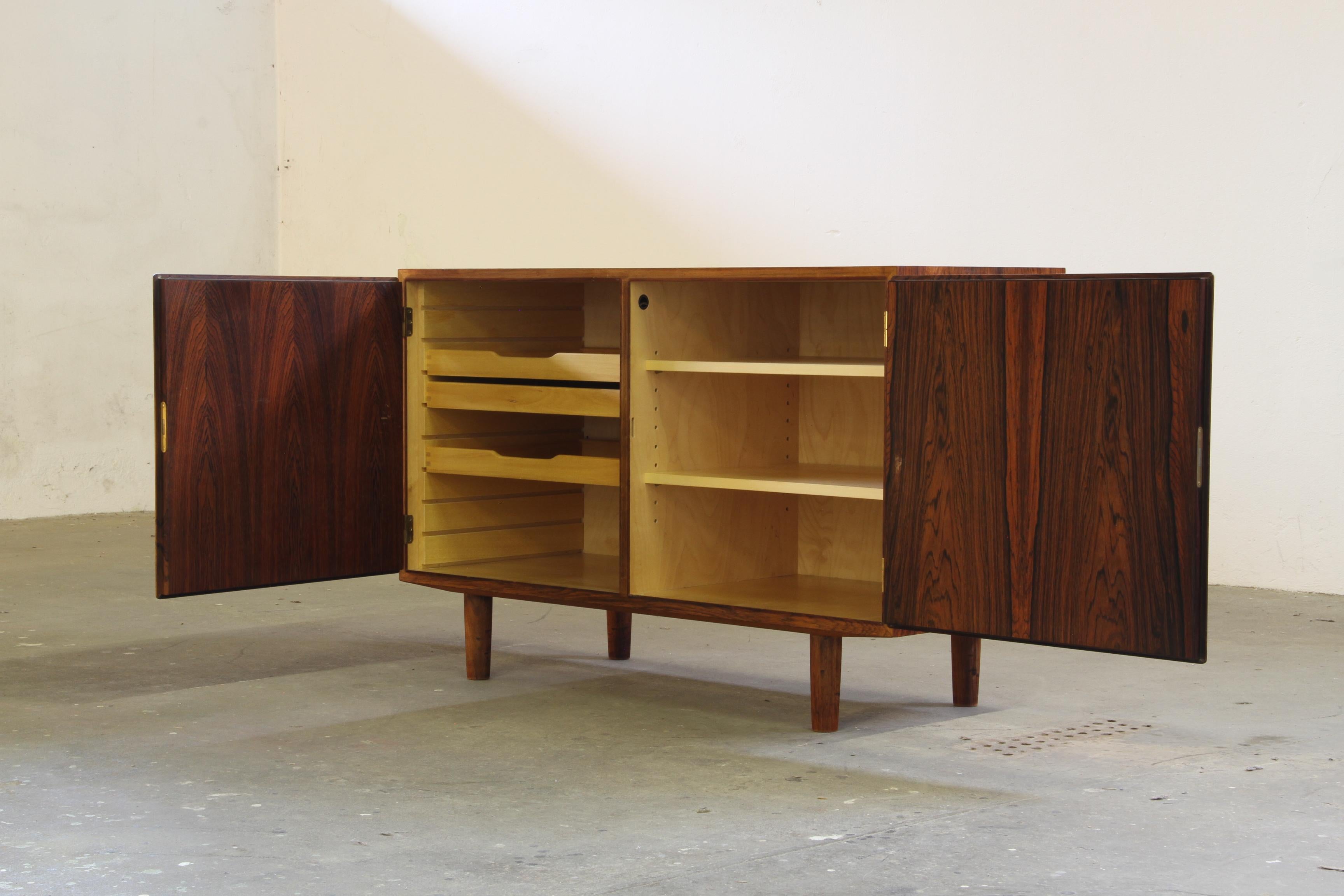 Pair of Vintage Danish Rosewood Sideboards by Poul Hundevad - Hundevad &Co 1960s For Sale 13
