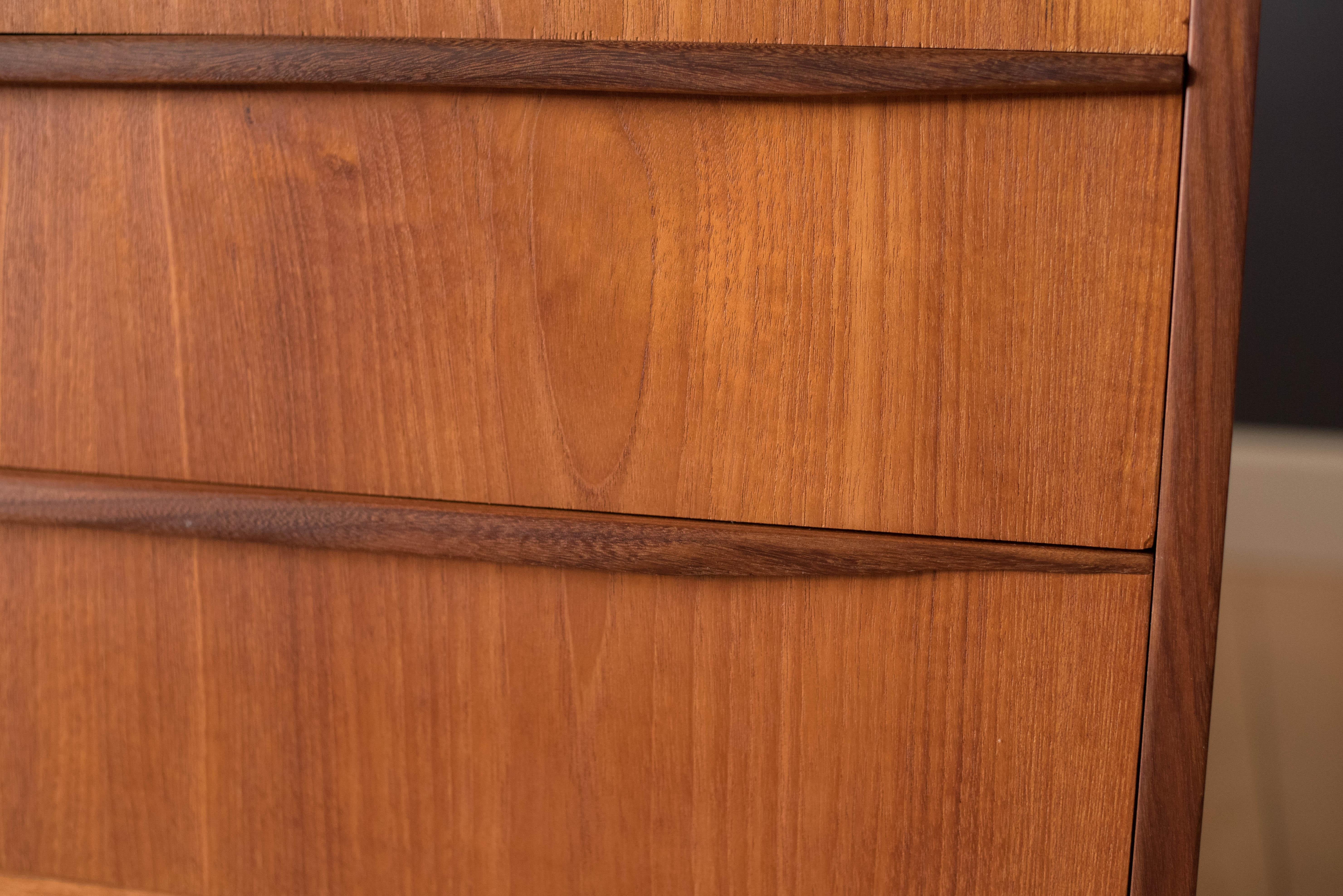 Pair of Vintage Danish Teak Dresser Chests 8